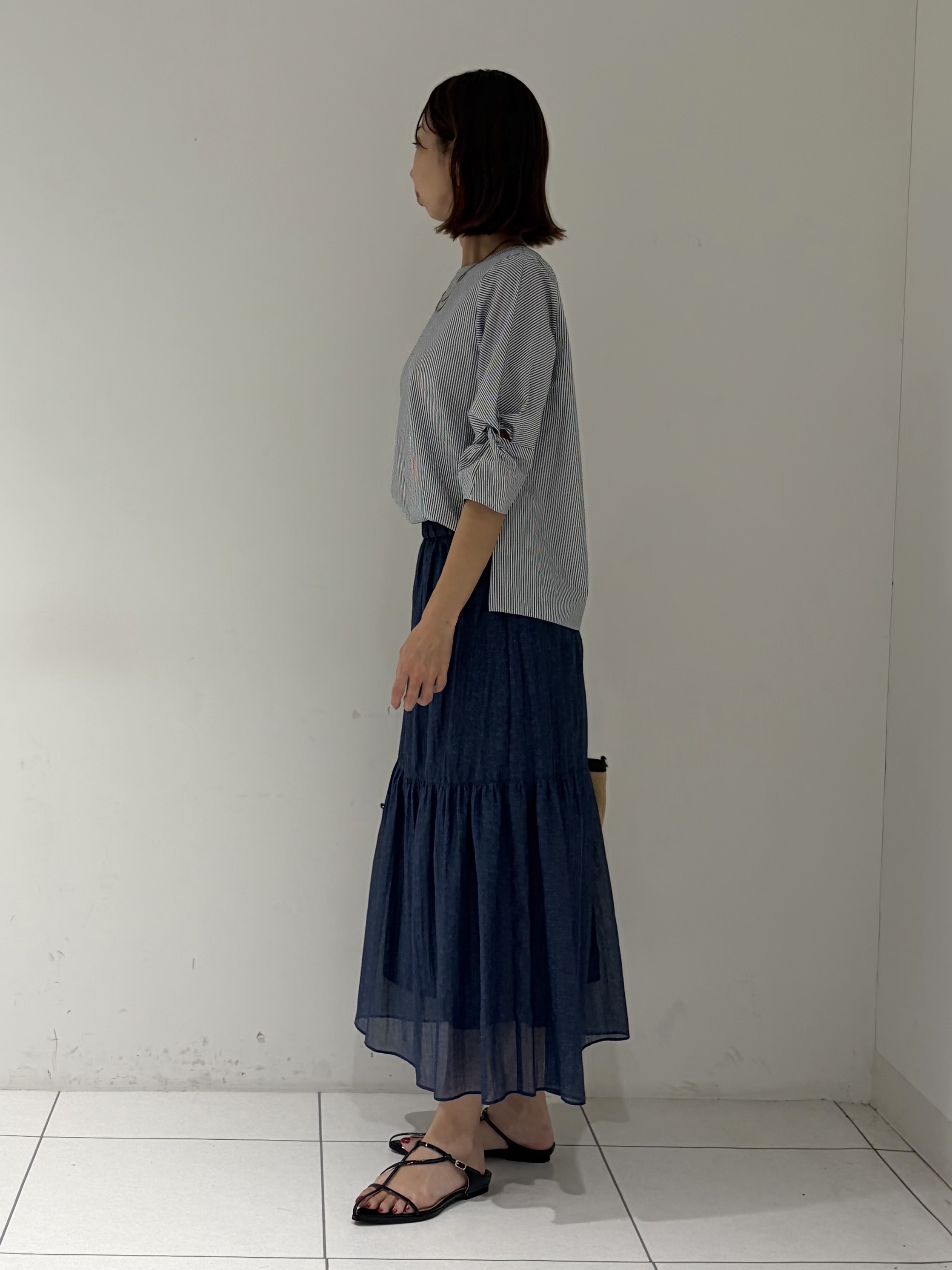 shioriさんの「INDIVI｜【撥水／UVケア】ねじり袖サッカートップス」を使ったコーディネート