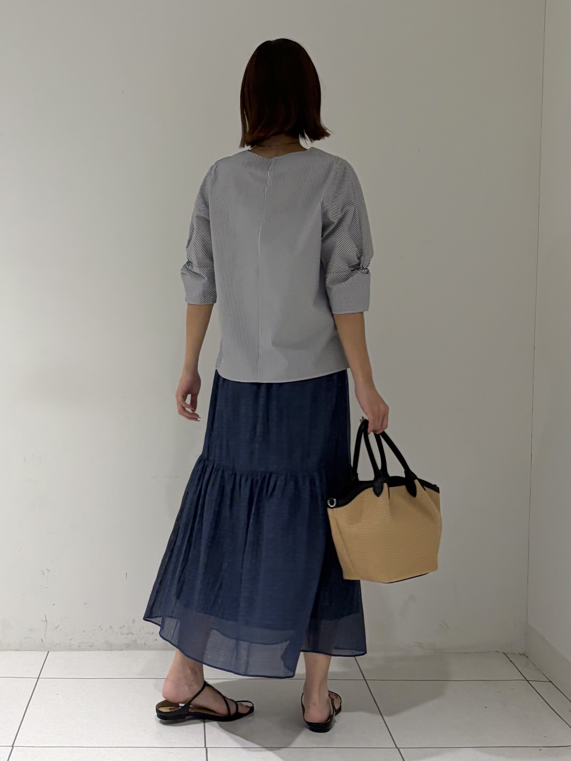 shioriさんの「INDIVI｜【撥水／UVケア】ねじり袖サッカートップス」を使ったコーディネート