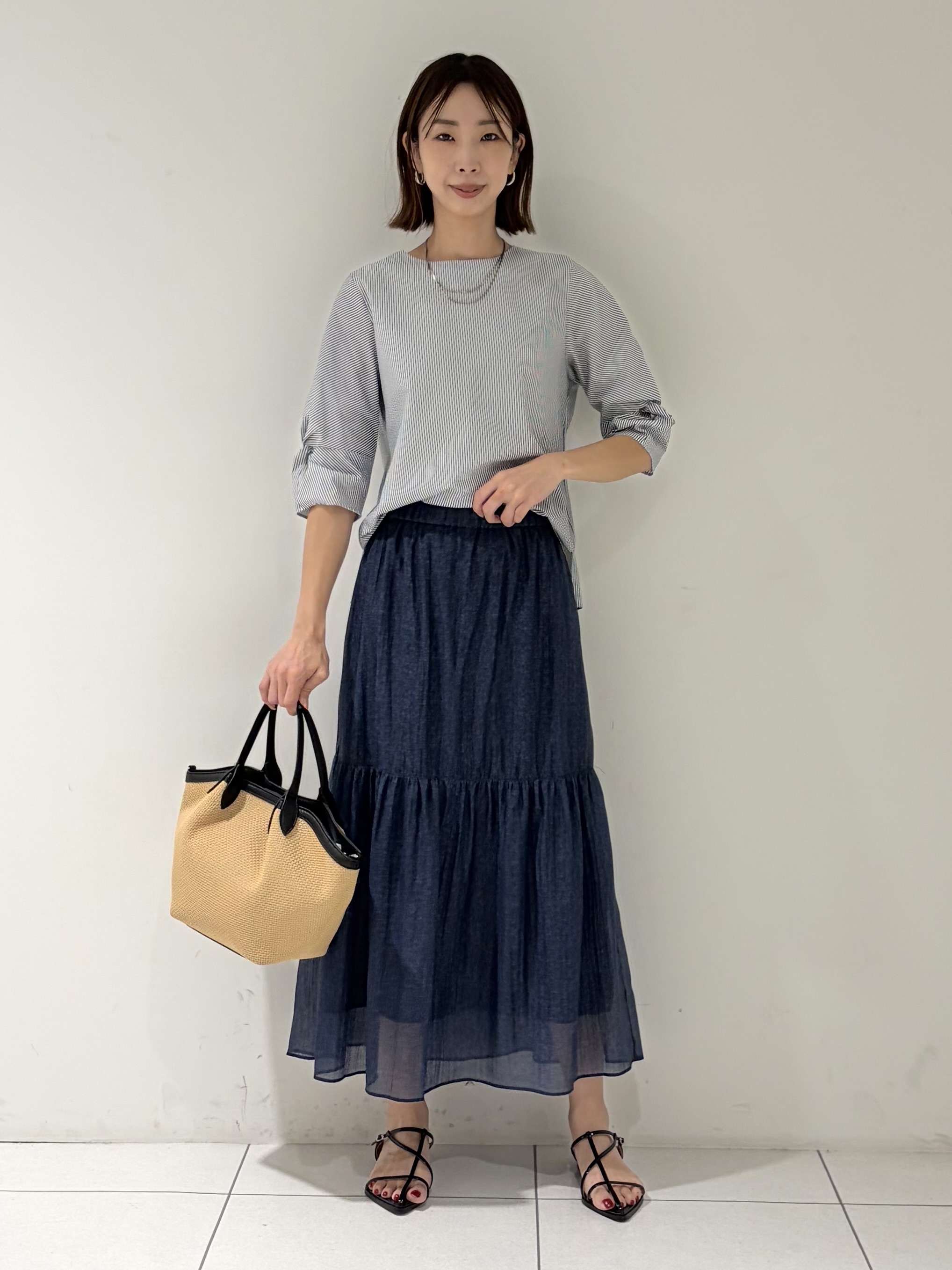 shioriさんの「INDIVI｜【撥水／UVケア】ねじり袖サッカートップス」を使ったコーディネート