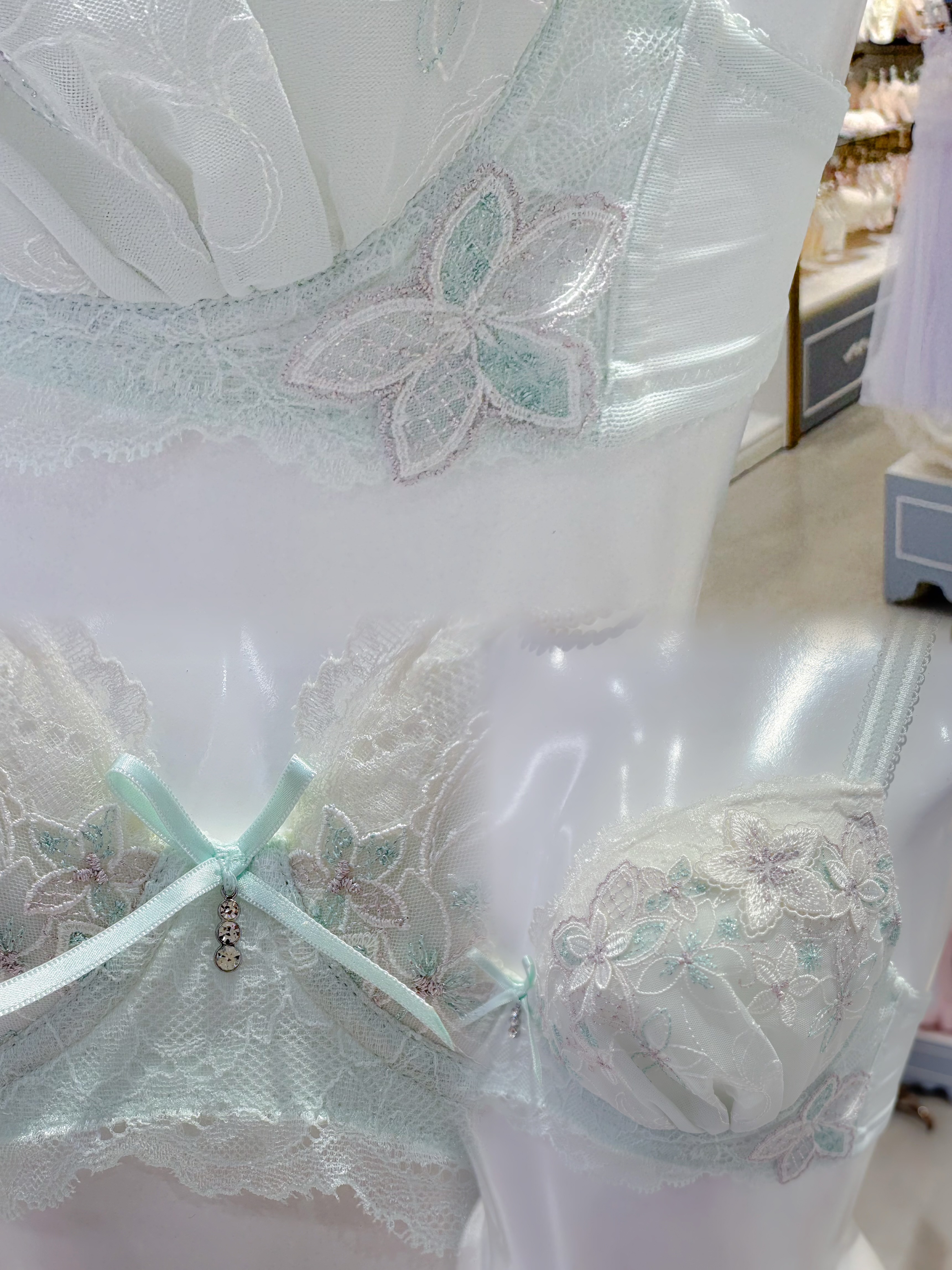 Hisaeさんの「Risa Magli｜ソーラ ブラジャー (B-C) ＜Side Shape（サイドシェイプ）＞」を使ったコーディネート