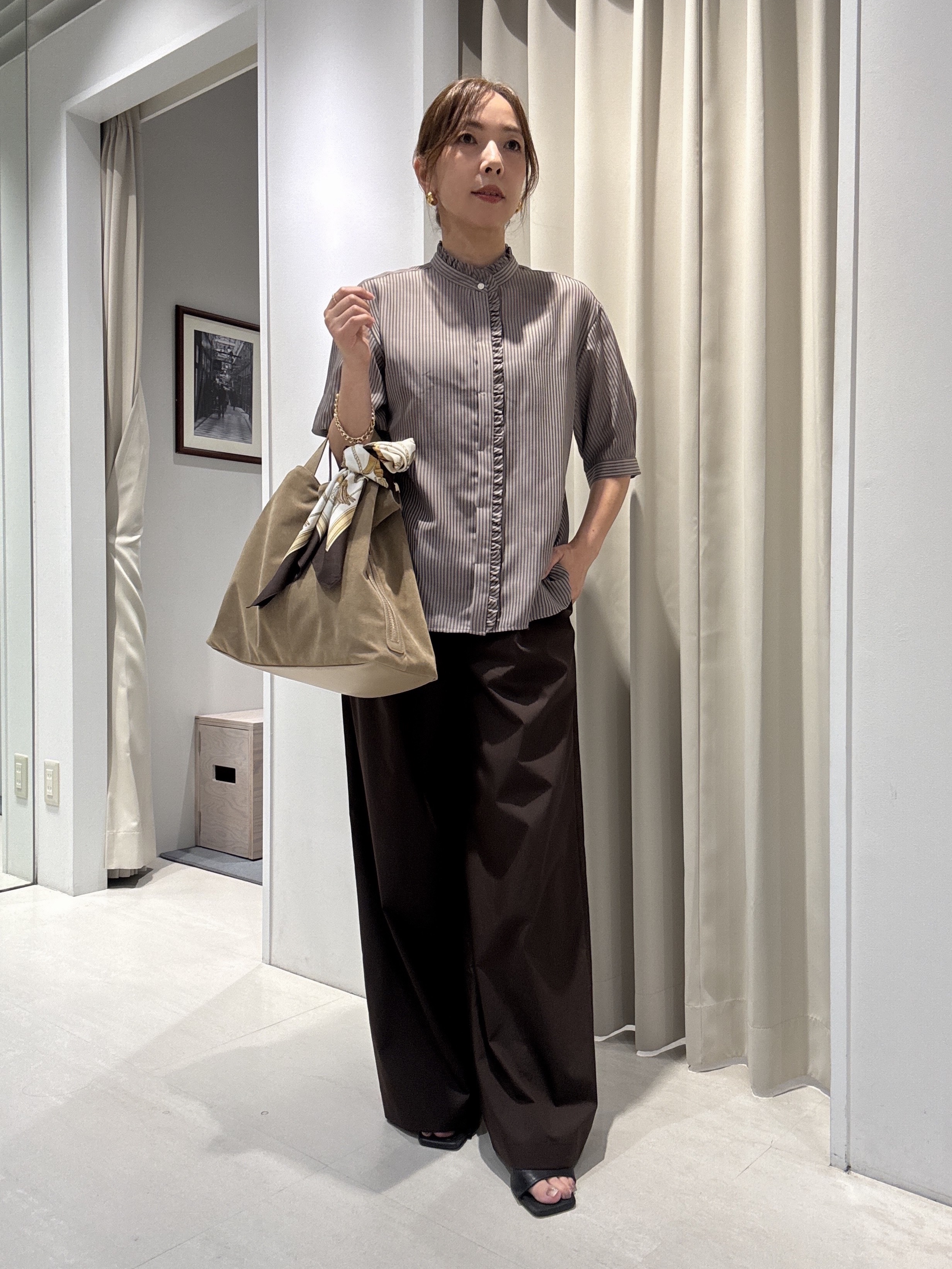 tomoさんの「UNTITLED｜【ウエストゴム】タフタワイドパンツ」を使ったコーディネート