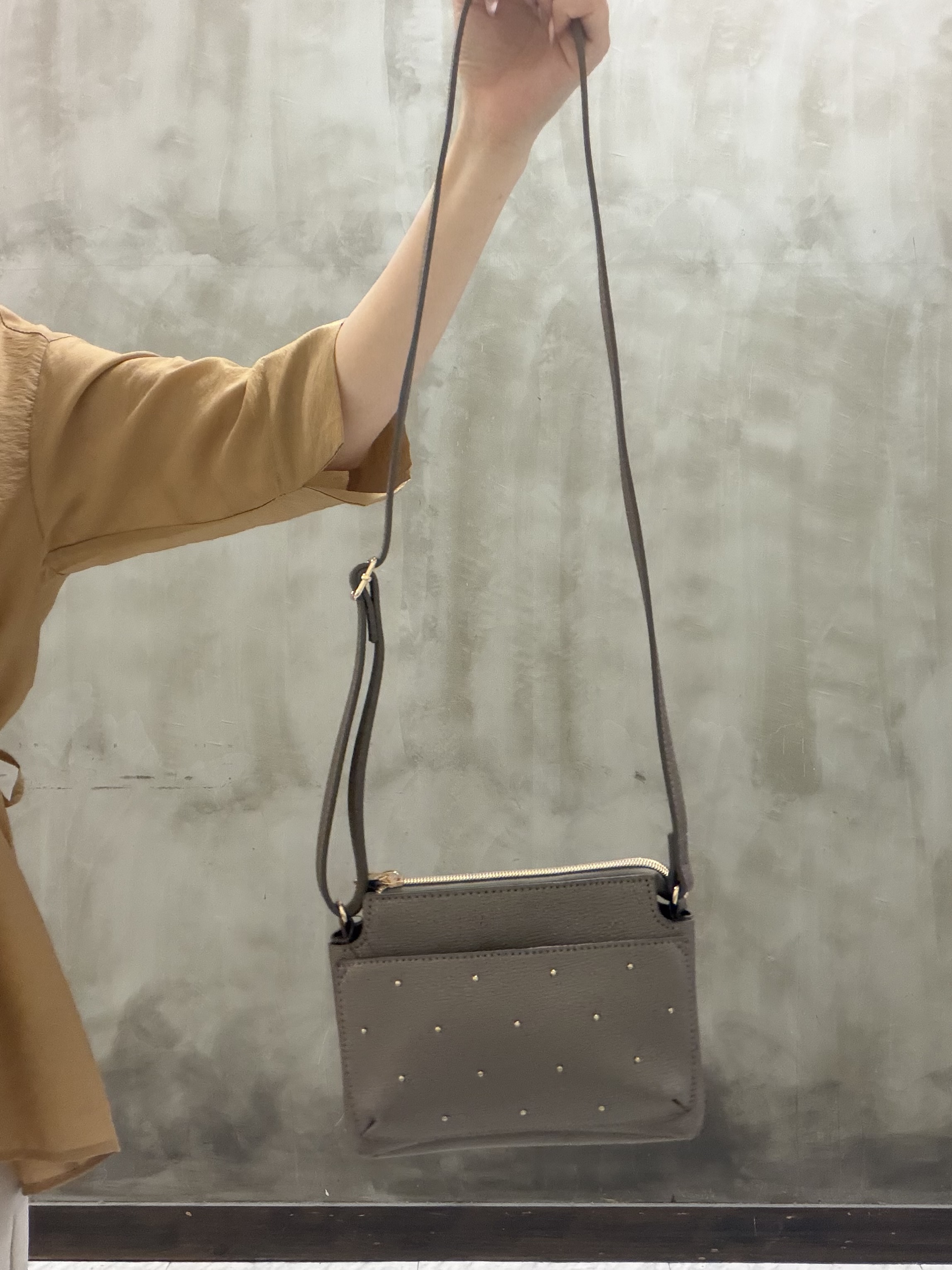 maiさんの「grove｜5分袖ver登場！【体型カバー・洗える】シアーサファリシャツジャケット」を使ったコーディネート