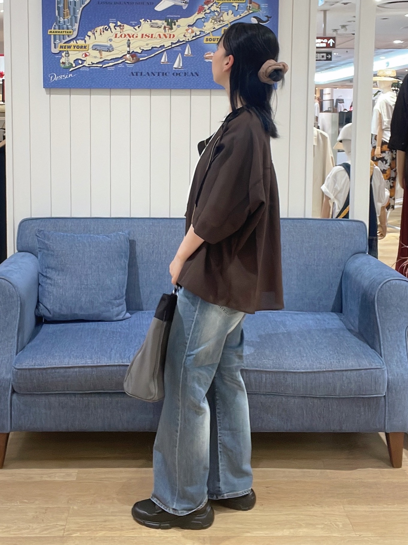AYAさんの「Dessin｜ドルマンスリーブ シアーシャツブルゾン」を使ったコーディネート
