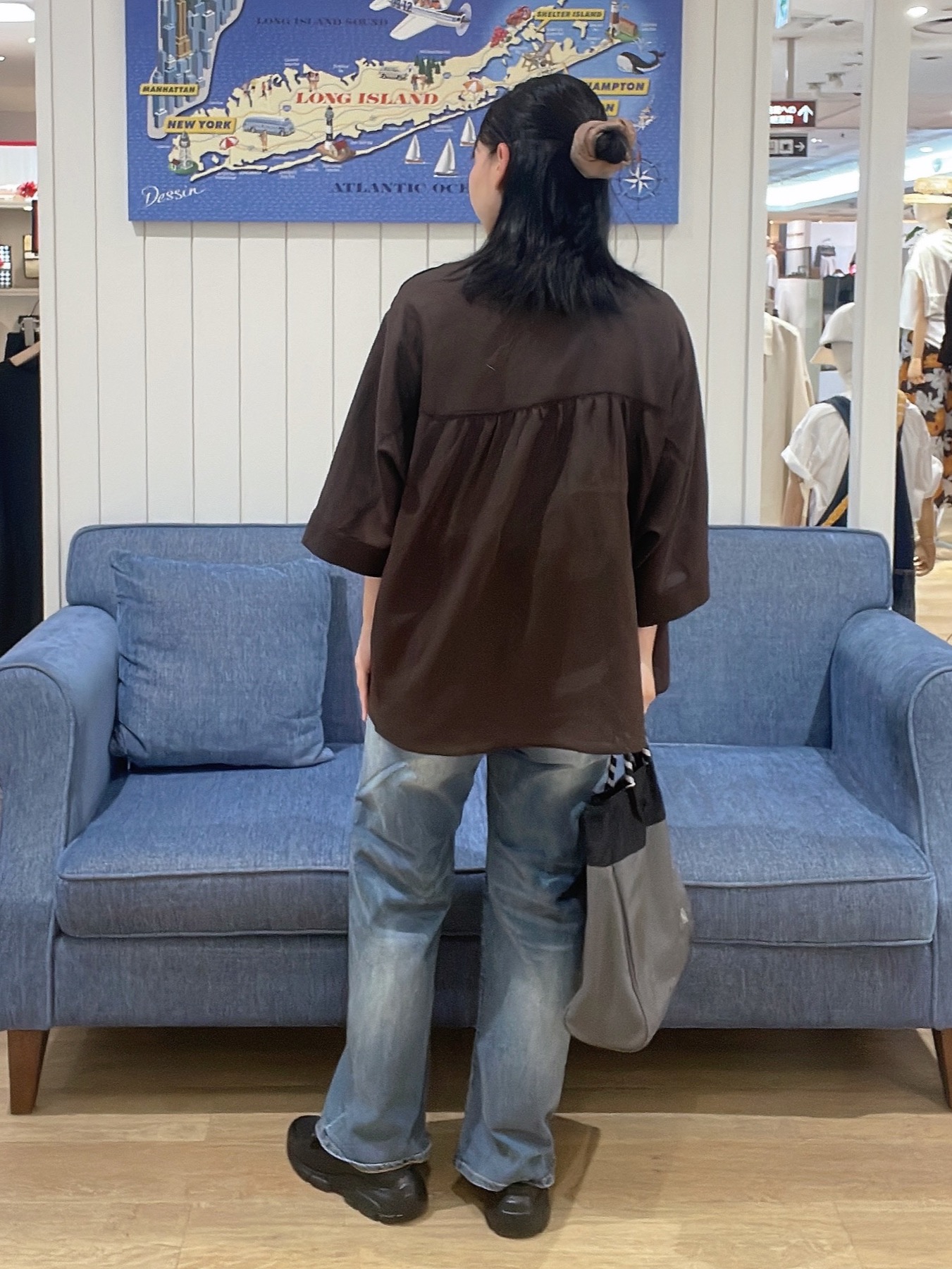 AYAさんの「Dessin｜ドルマンスリーブ シアーシャツブルゾン」を使ったコーディネート