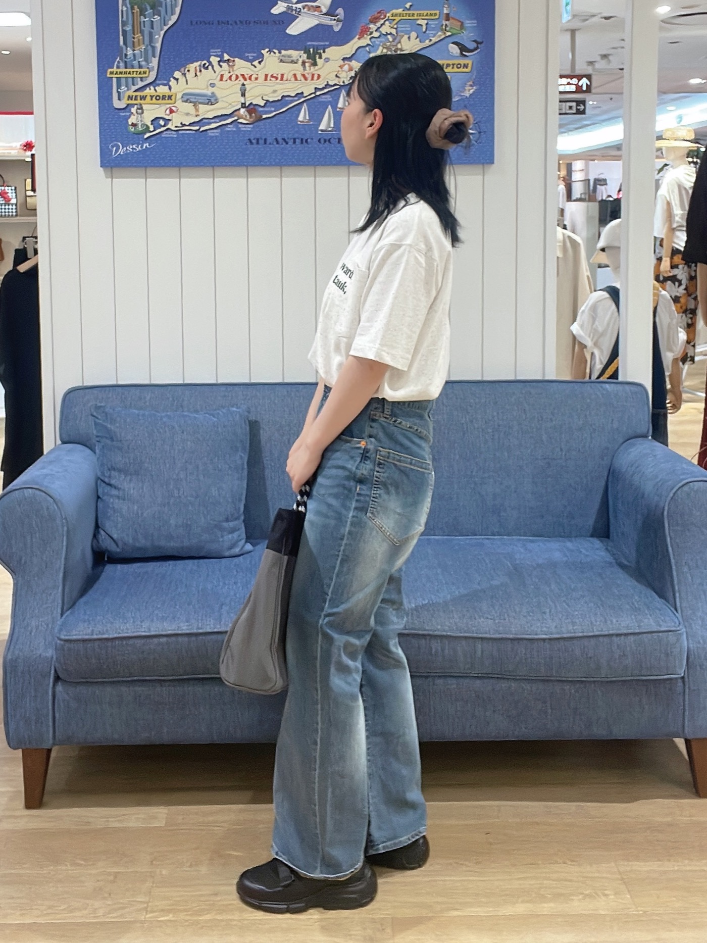 AYAさんの「Dessin｜ドルマンスリーブ シアーシャツブルゾン」を使ったコーディネート