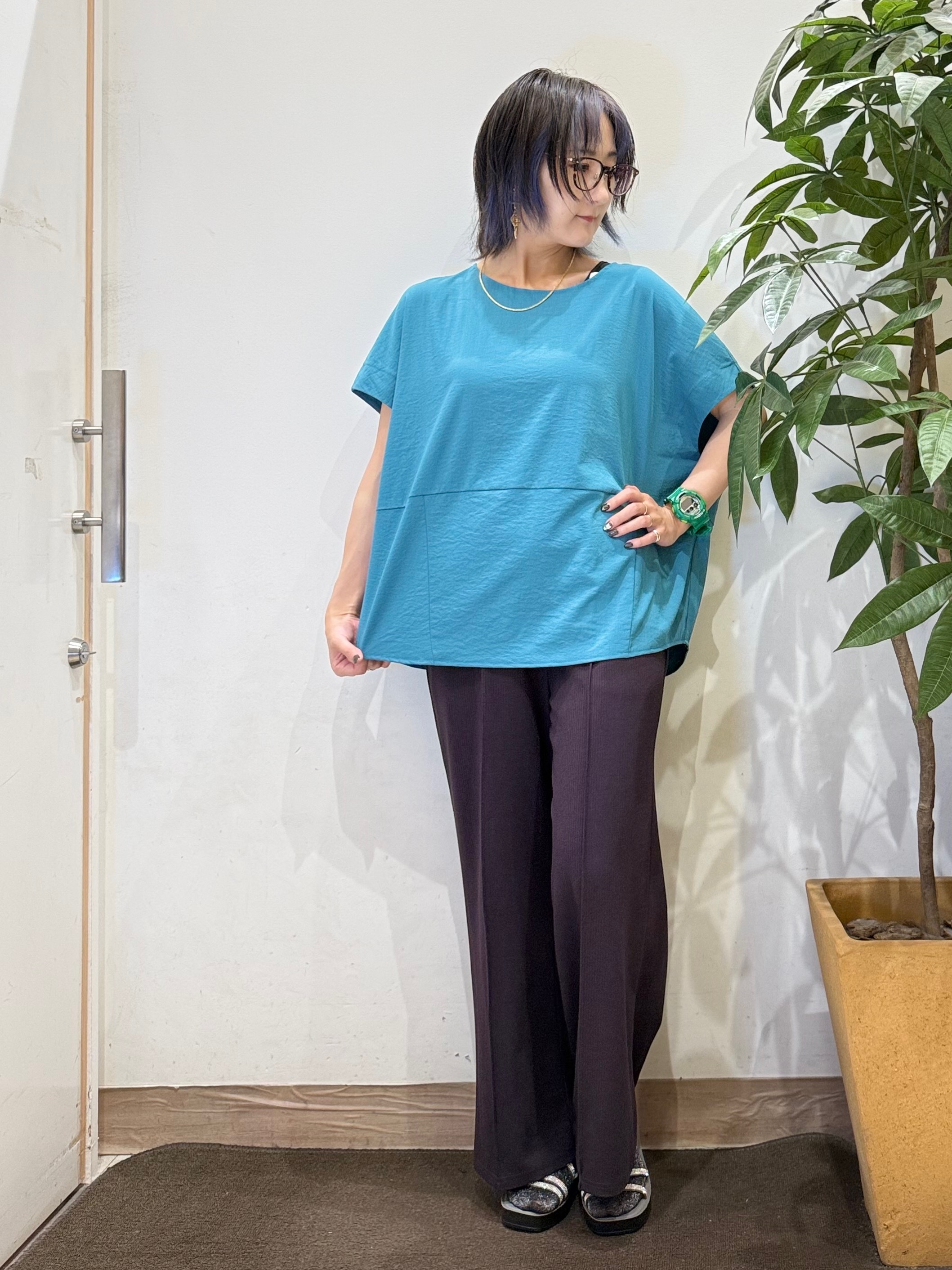 misakiさんの「SHOO･LA･RUE｜【洗濯機可/セットアップ可】軽凛(かろりん) シンプル上品 ひんやり切替コクーントップス」を使ったコーディネート