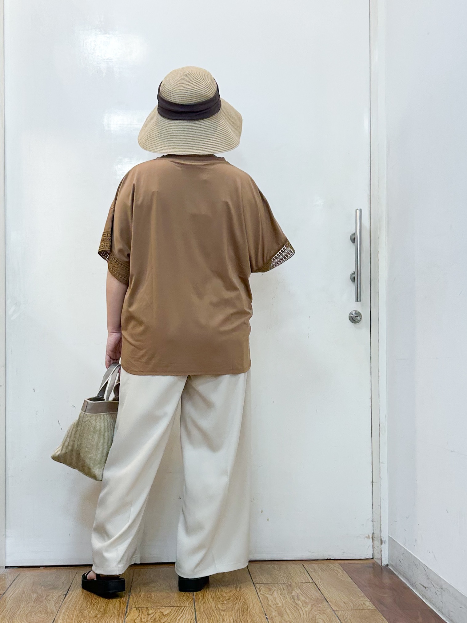 haruさんの「SHOO･LA･RUE｜【ひんやり/UV】お袖レースが上品 ゆったりとろみトップス」を使ったコーディネート