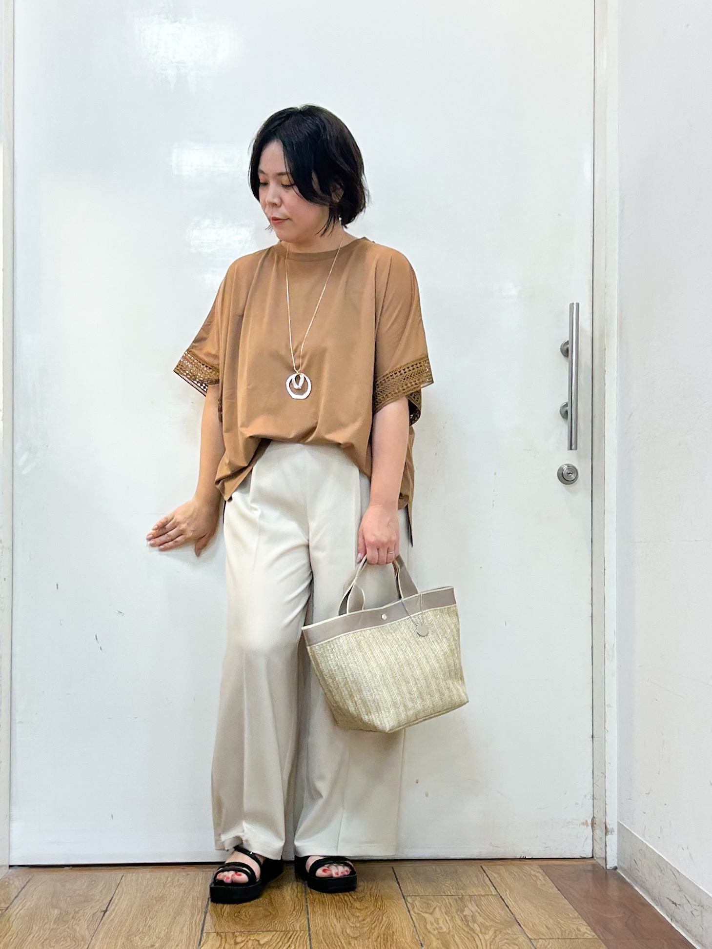 haruさんの「SHOO･LA･RUE｜【ひんやり/UV】お袖レースが上品 ゆったりとろみトップス」を使ったコーディネート