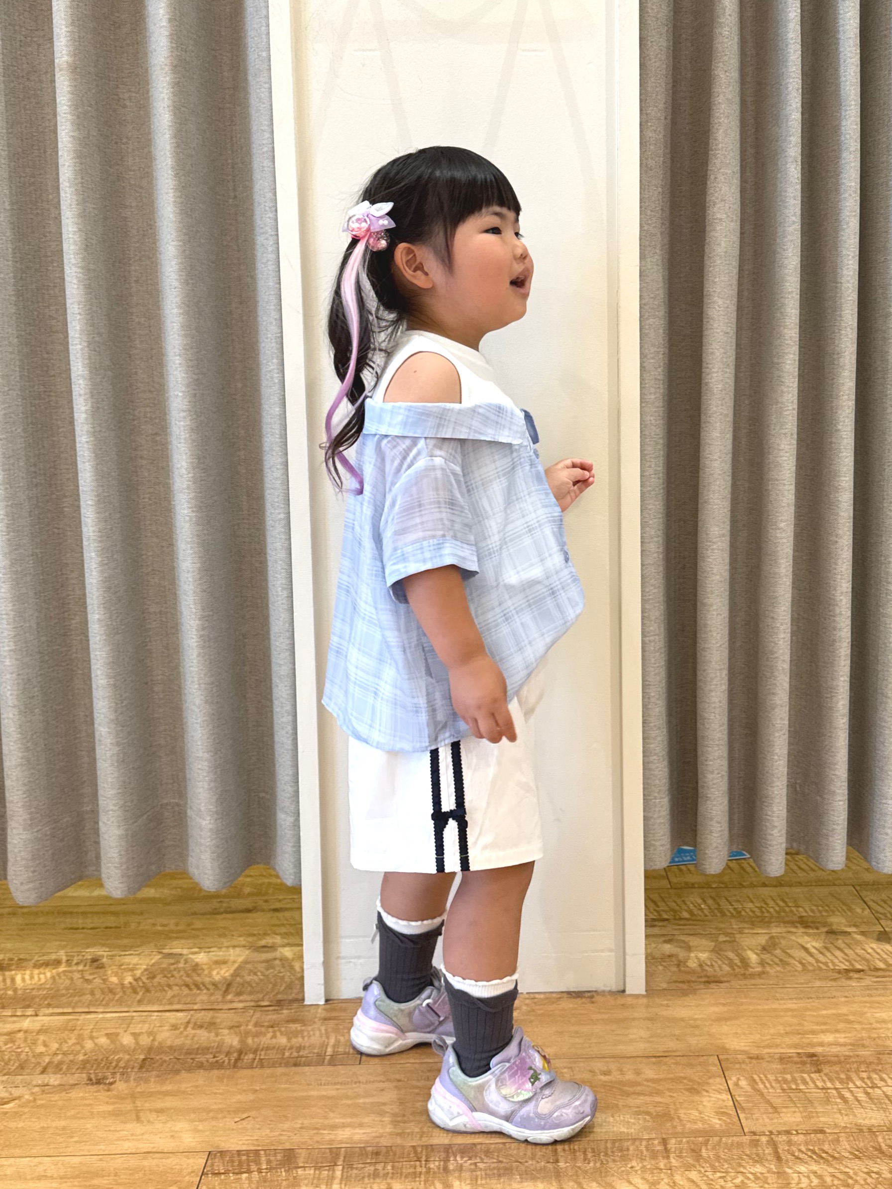 愛さんの「SHOO･LA･RUE｜【110-140cm】チェックシャツデザイントップス」を使ったコーディネート