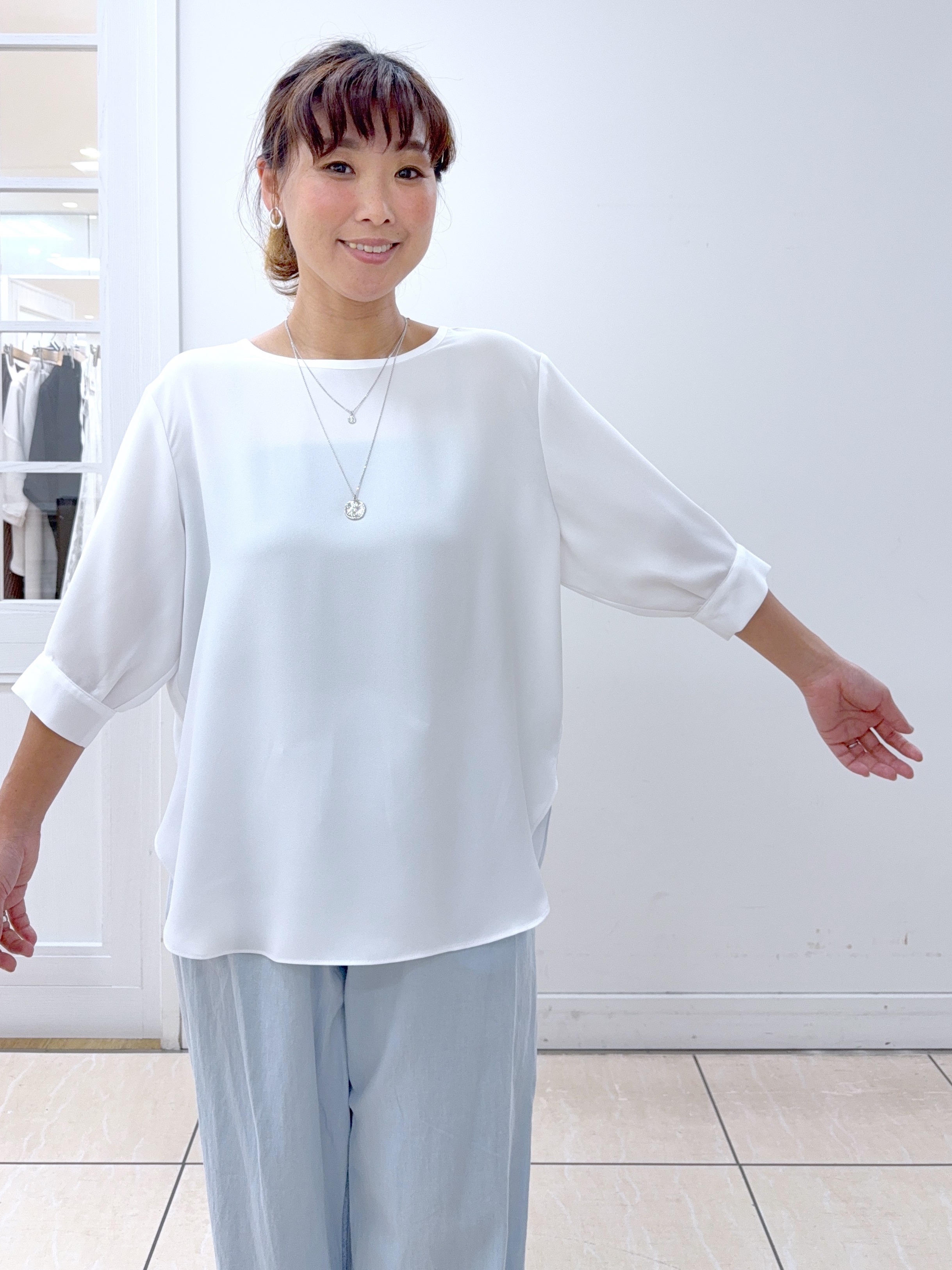 Osawaさんの「Dessin｜ライトジョーゼットハーフスリーブブラウス」を使ったコーディネート