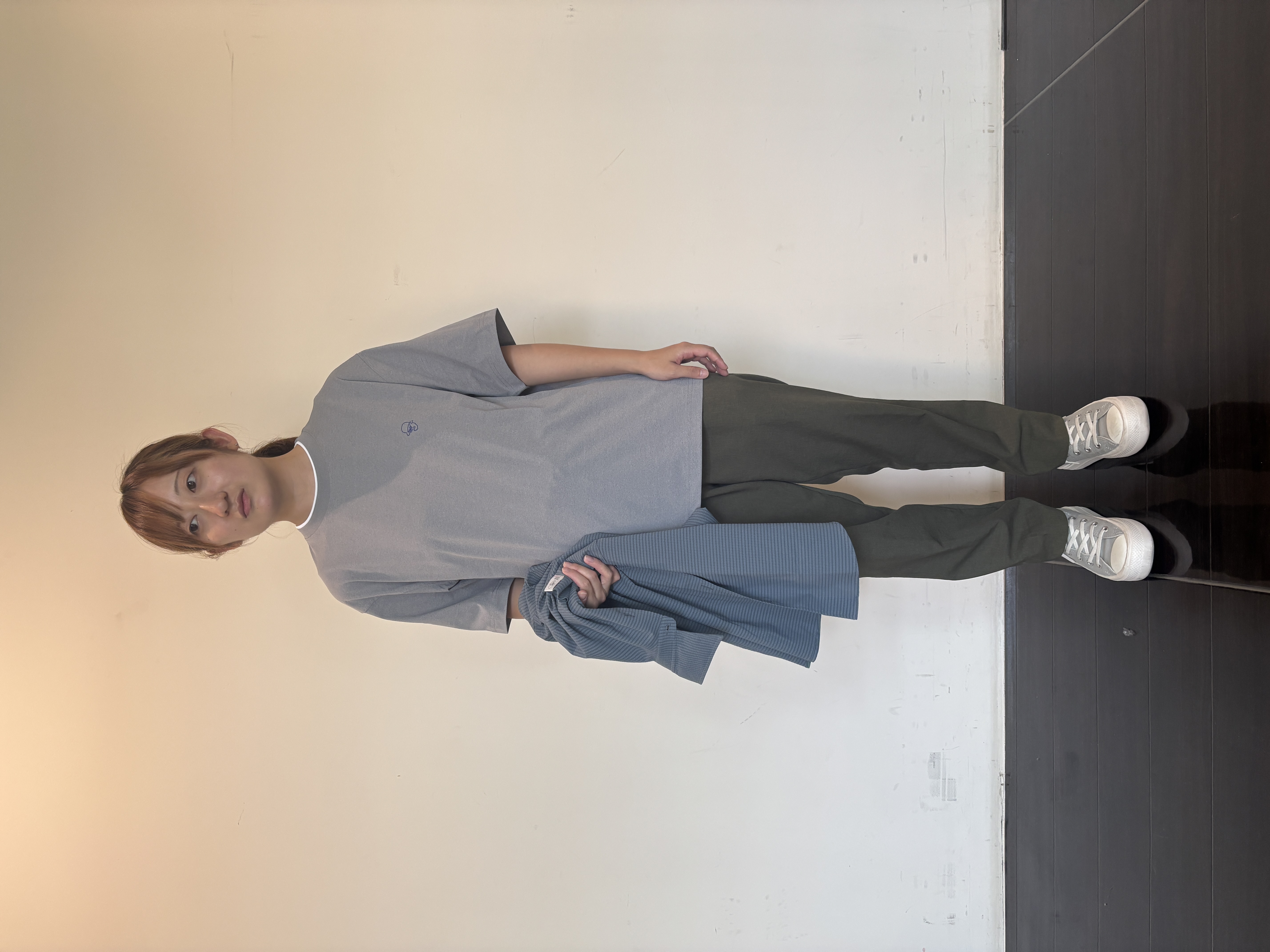 尾形千晴さんの「TAKEO KIKUCHI｜【日本製】JFP DotAir（R）サッカー7分袖シャツ」を使ったコーディネート