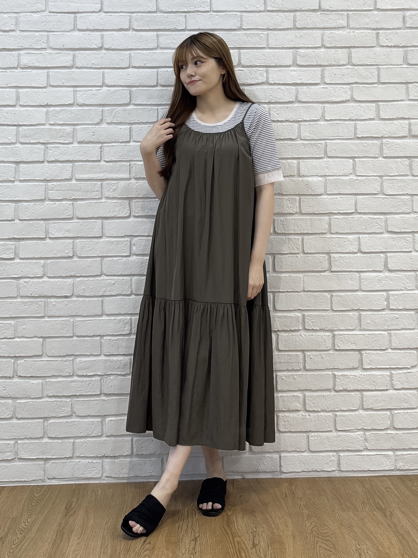 sayaさんの「grove｜【ひんやり・UVカット】チュールトリミング5分袖Tシャツ」を使ったコーディネート
