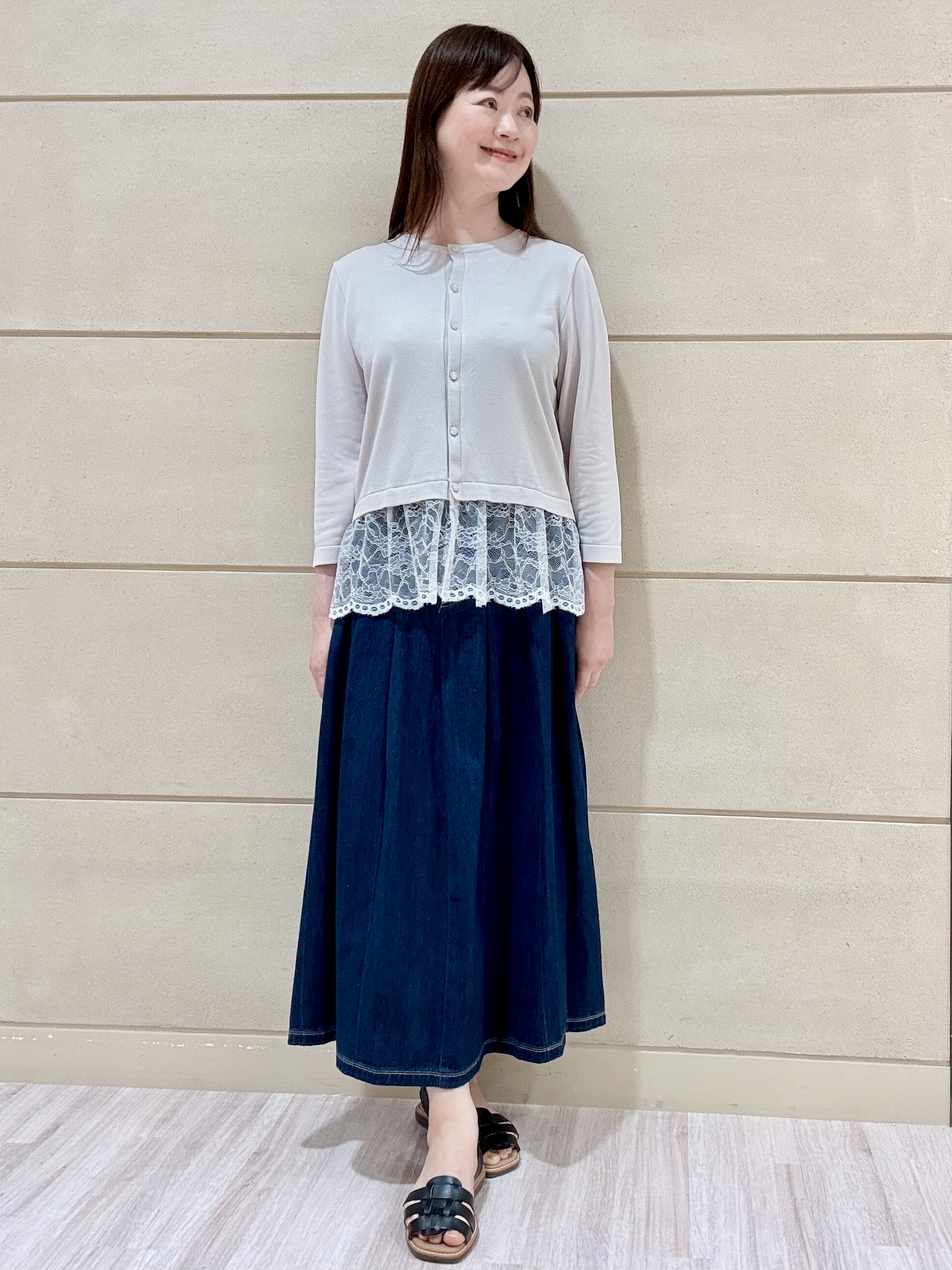 Marさんの「Reflect｜【手洗い可】プリーツデニムスカート」を使ったコーディネート