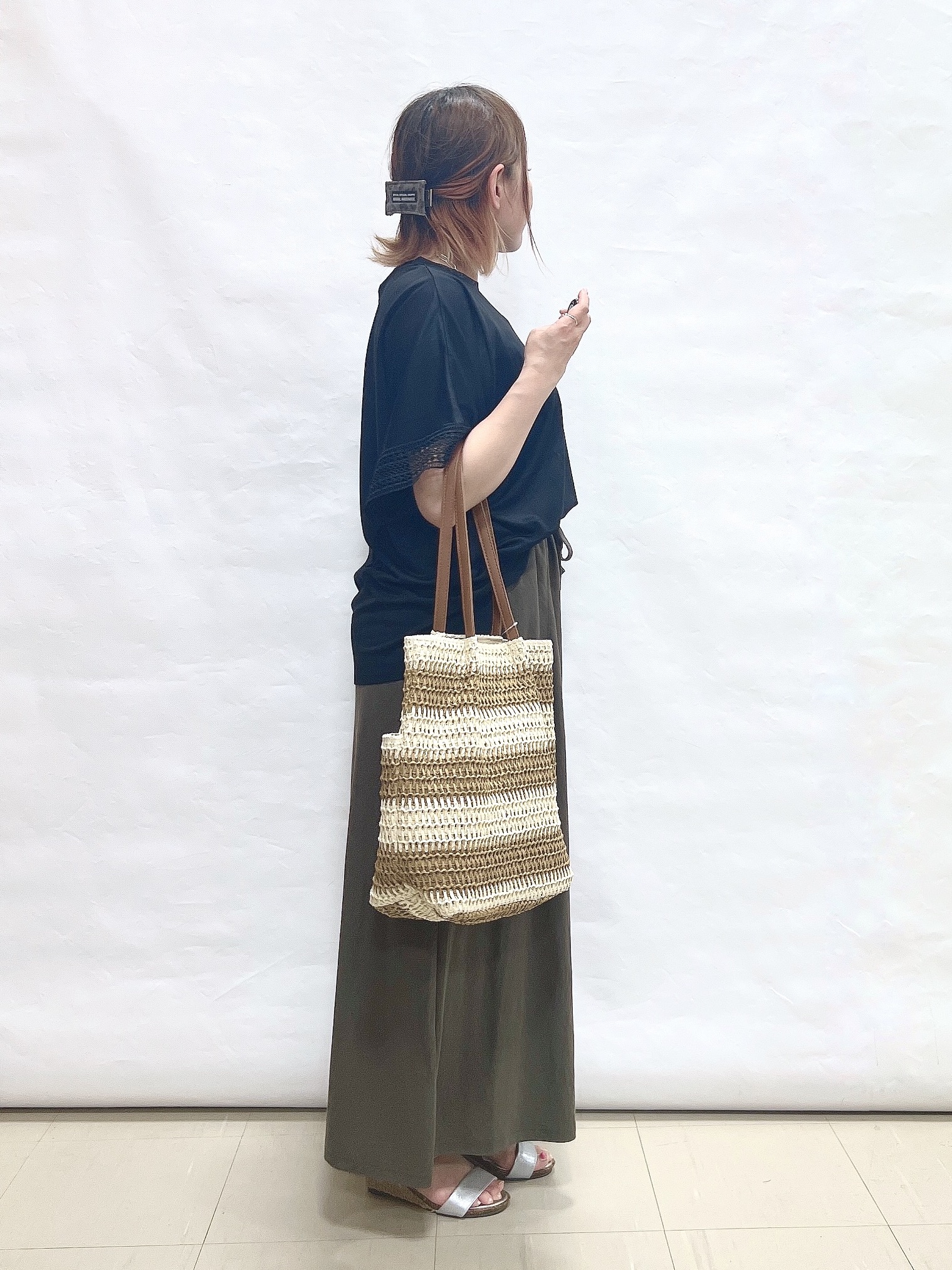 YUIさんの「SHOO･LA･RUE｜【ひんやり/UV】お袖レースが上品 ゆったりとろみトップス」を使ったコーディネート