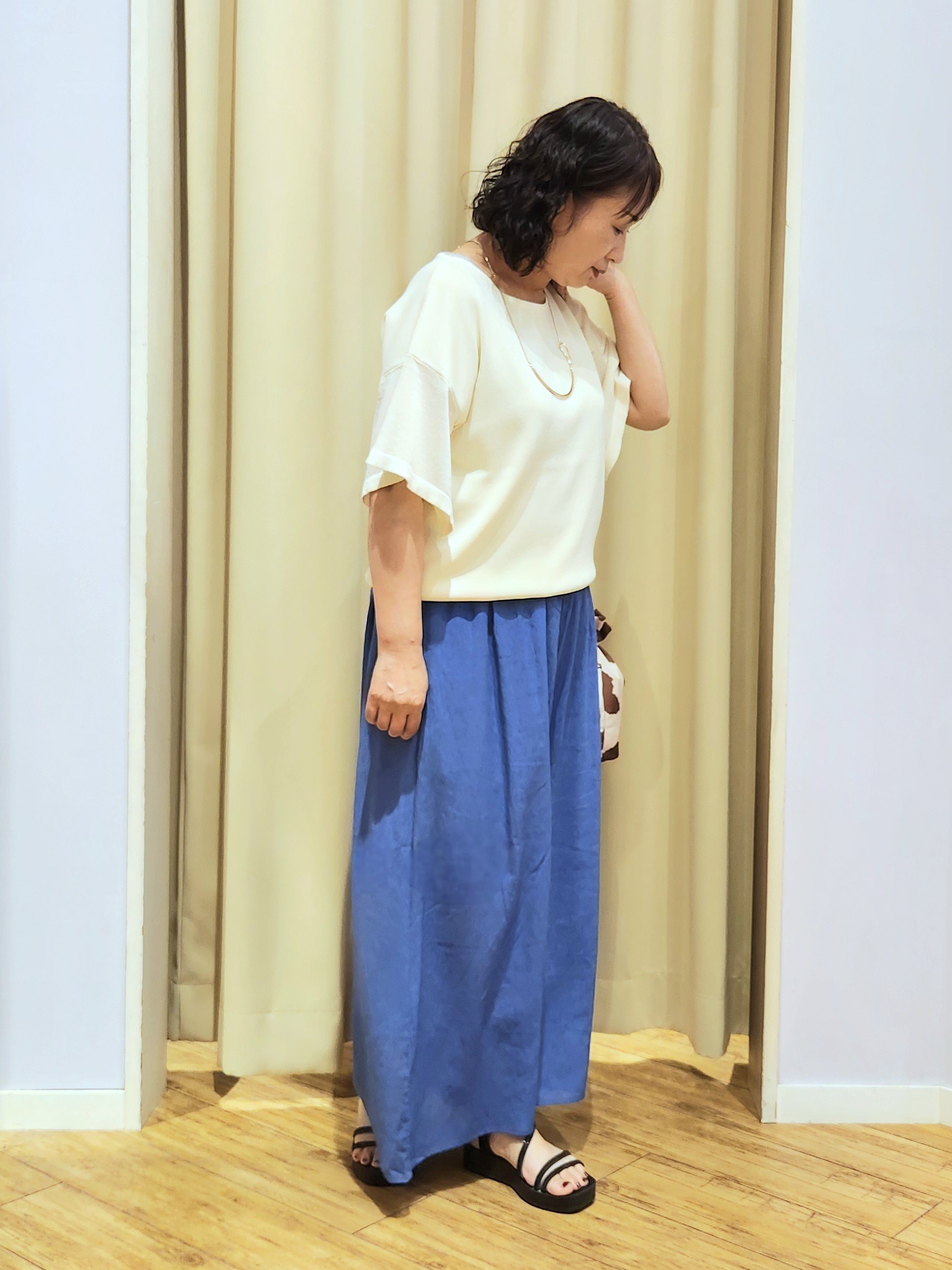 くまさんの「SHOO･LA･RUE｜【S-LL/ひんやり/洗濯機可】インせず着られる ひらり袖ニット」を使ったコーディネート