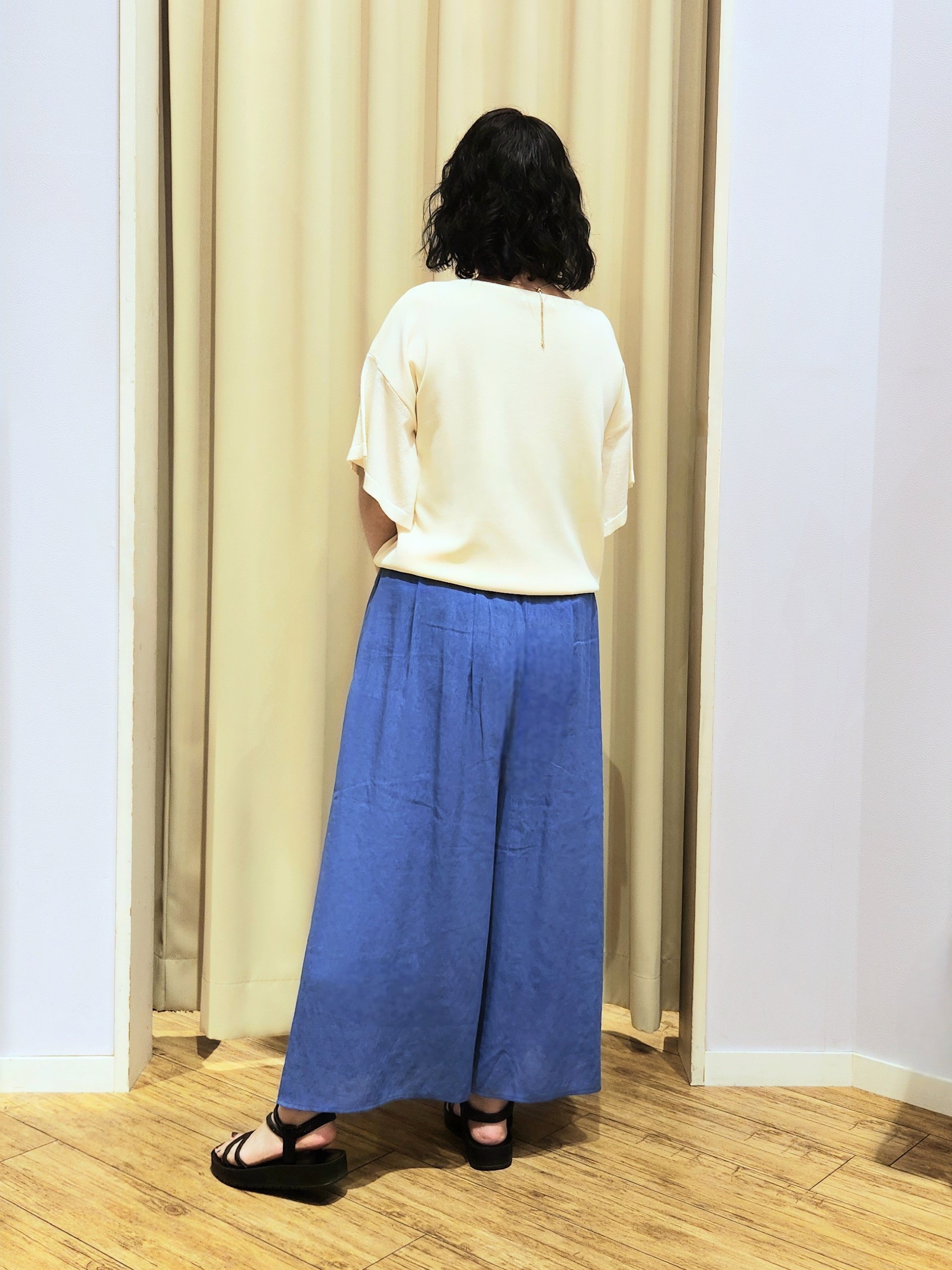 くまさんの「SHOO･LA･RUE｜【S-LL/ひんやり/洗濯機可】インせず着られる ひらり袖ニット」を使ったコーディネート
