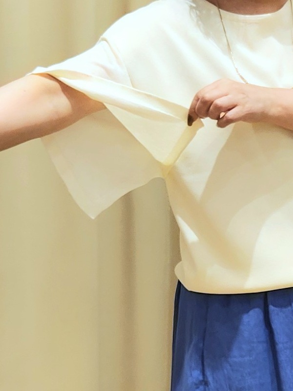 くまさんの「SHOO･LA･RUE｜【S-LL/ひんやり/洗濯機可】インせず着られる ひらり袖ニット」を使ったコーディネート
