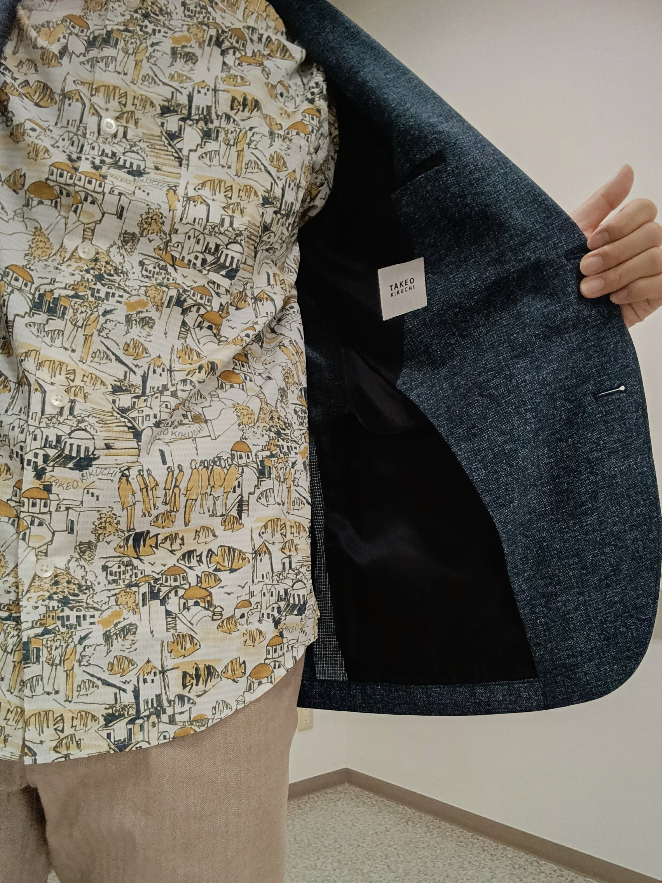 moritaさんの「TAKEO KIKUCHI｜【抗菌防臭】COOL DOTS（R）ドビープリント ジャケット」を使ったコーディネート