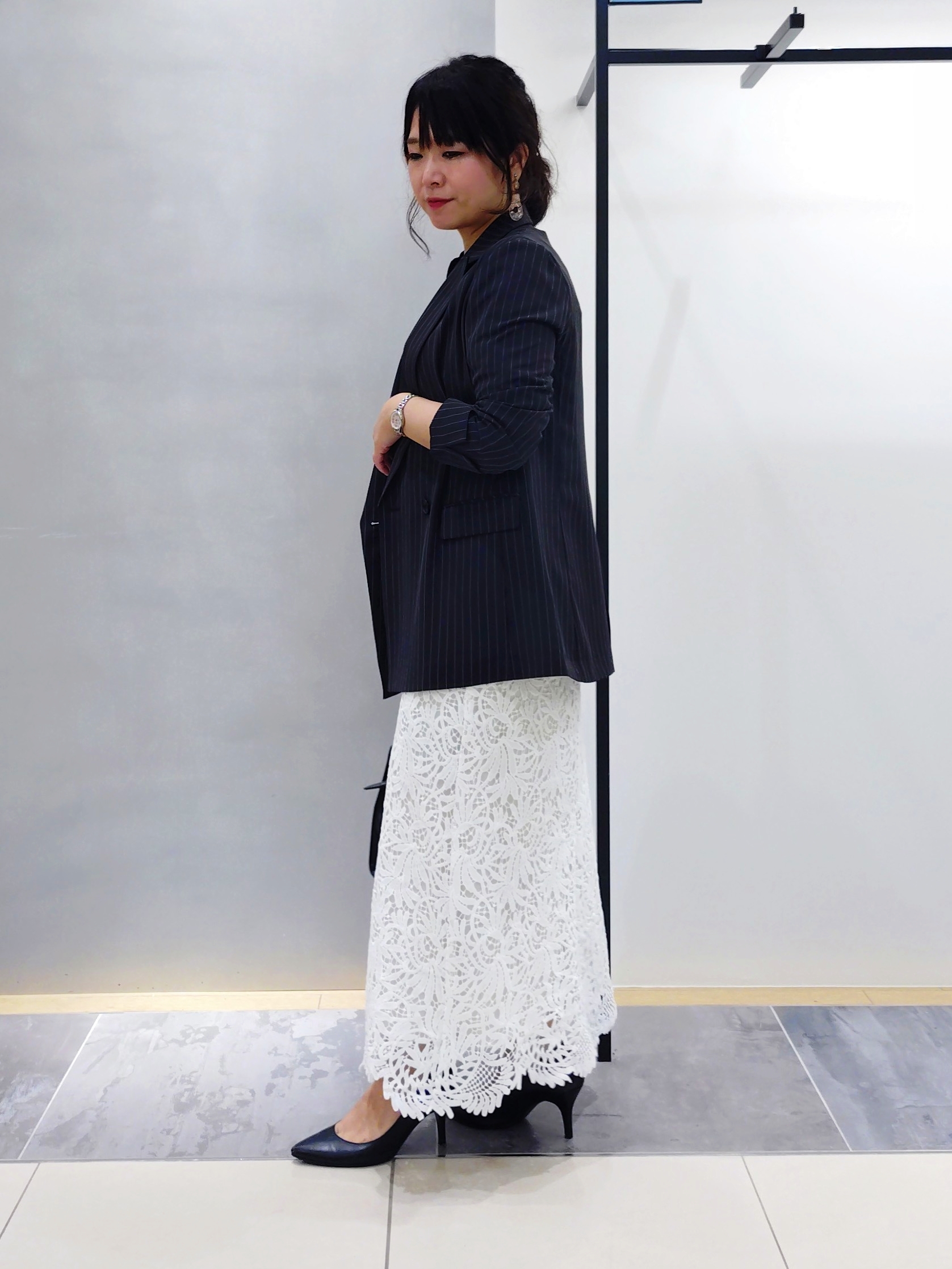 TOMOMIさんの「INDIVI｜【新作登場！着る日傘】 ダブルジャケット」を使ったコーディネート