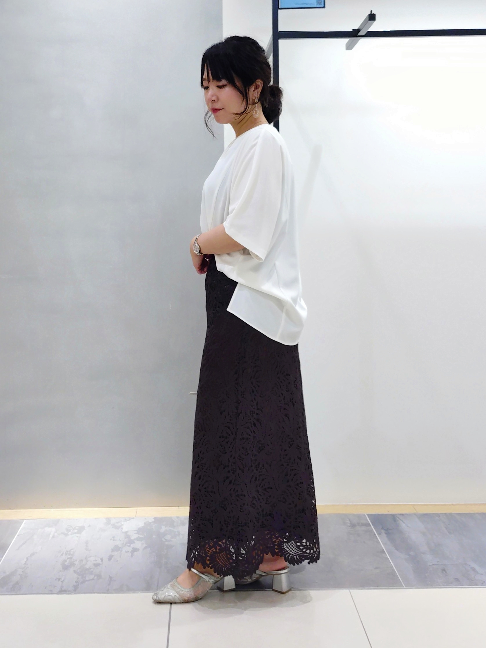 TOMOMIさんの「INDIVI｜【着る日傘】ドルマントップス」を使ったコーディネート
