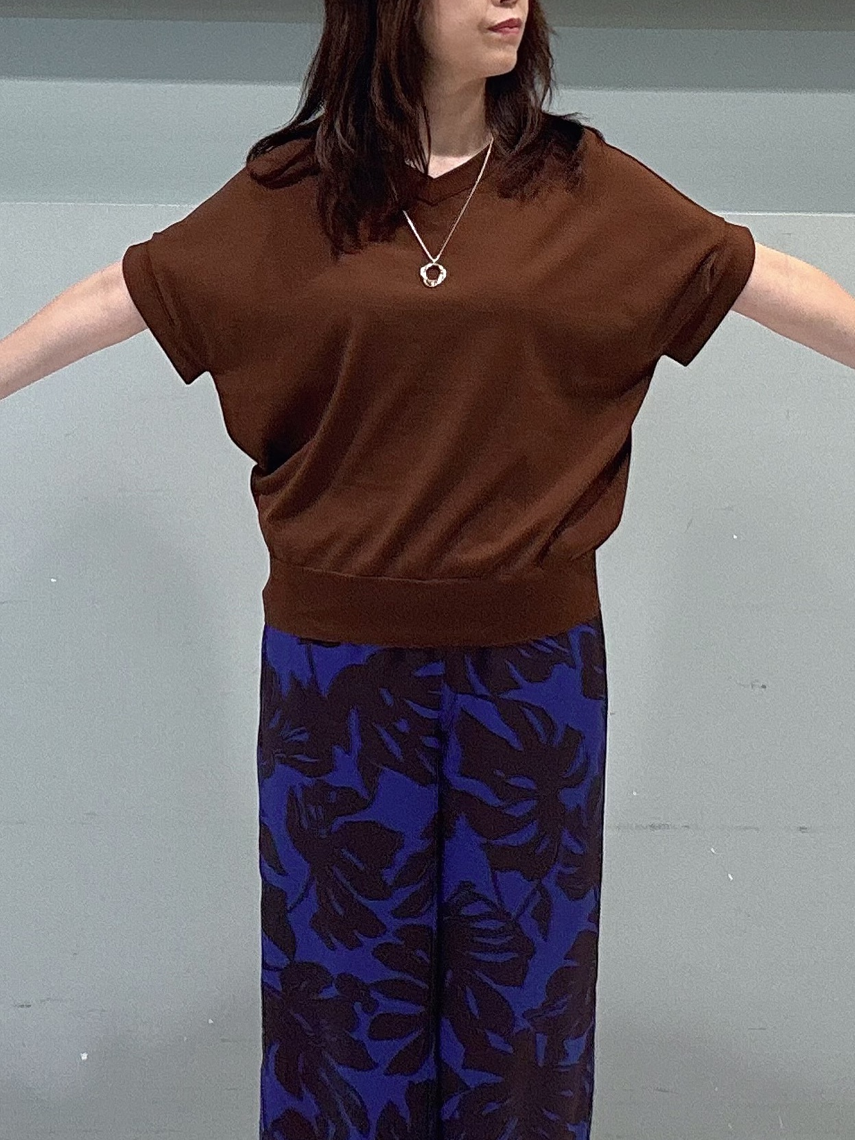 makiさんの「UNTITLED｜【肌に張り付かない/前後2WAY】ドライタッチコットンプルオーバー」を使ったコーディネート