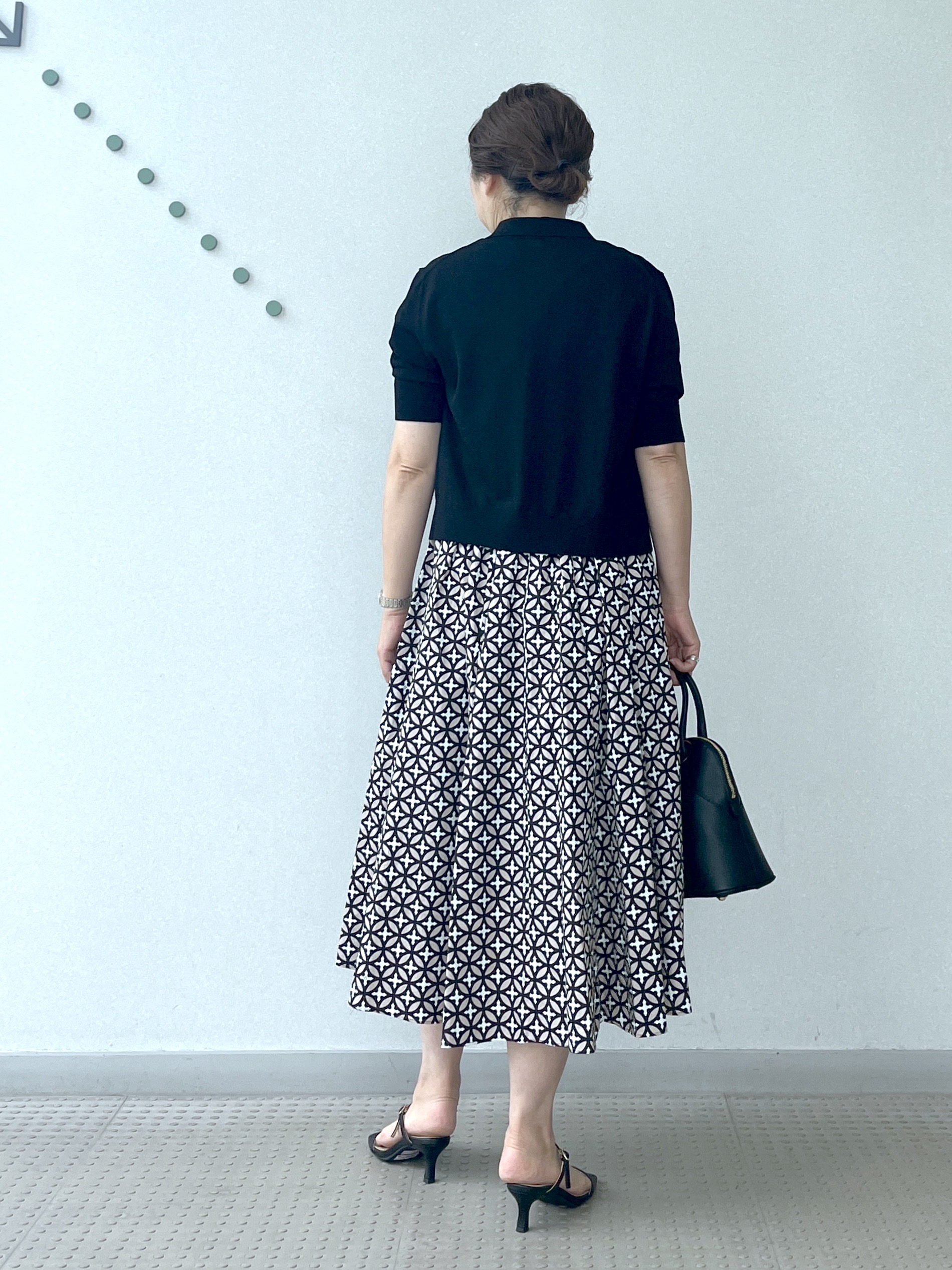 Soeさんの「DRESSTERIOR｜UV接触冷感シアーカーディガン」を使ったコーディネート