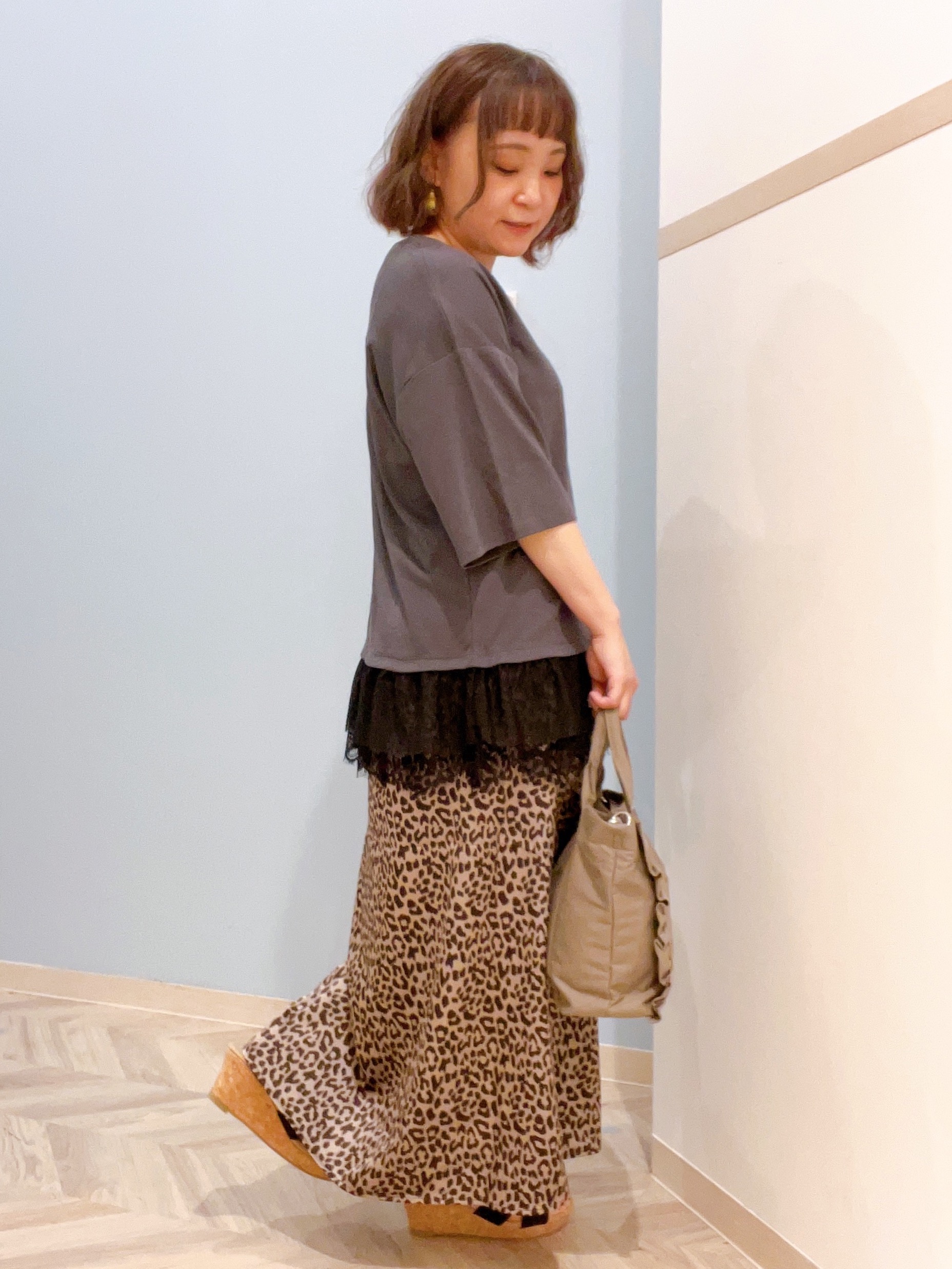 kitaさんの「SHOO･LA･RUE｜ひんやり裾レースTシャツ」を使ったコーディネート