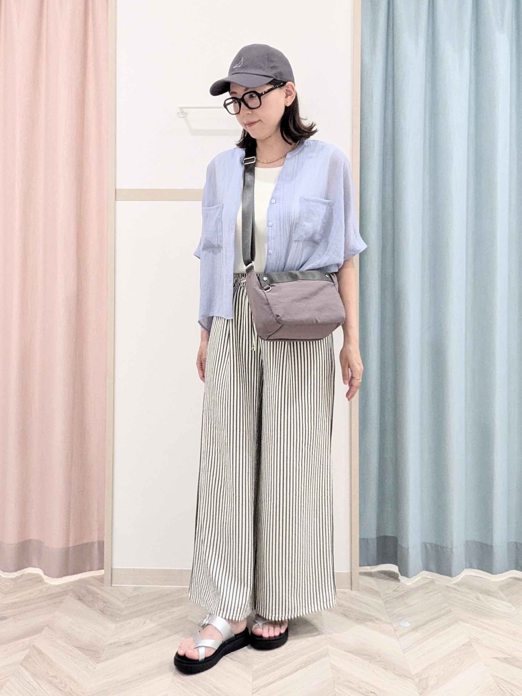 miyuさんの「SHOO･LA･RUE｜【洗濯機可/選べる6色】ナチュラルな風合いが魅力 ゆったり楊柳シアードルマンブラウス」を使ったコーディネート