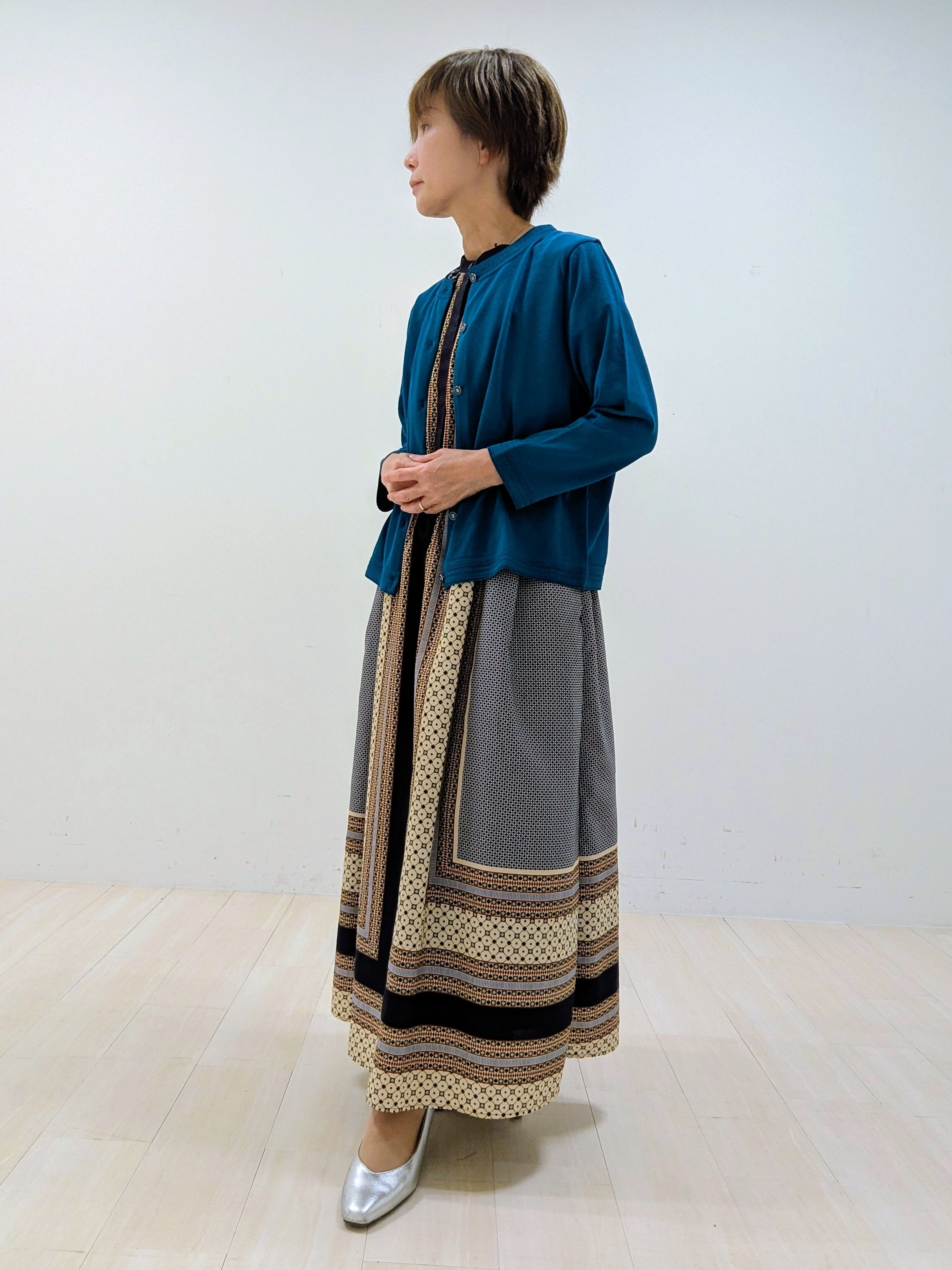 nishiさんの「Reflect｜七分袖ニットカーディガン」を使ったコーディネート