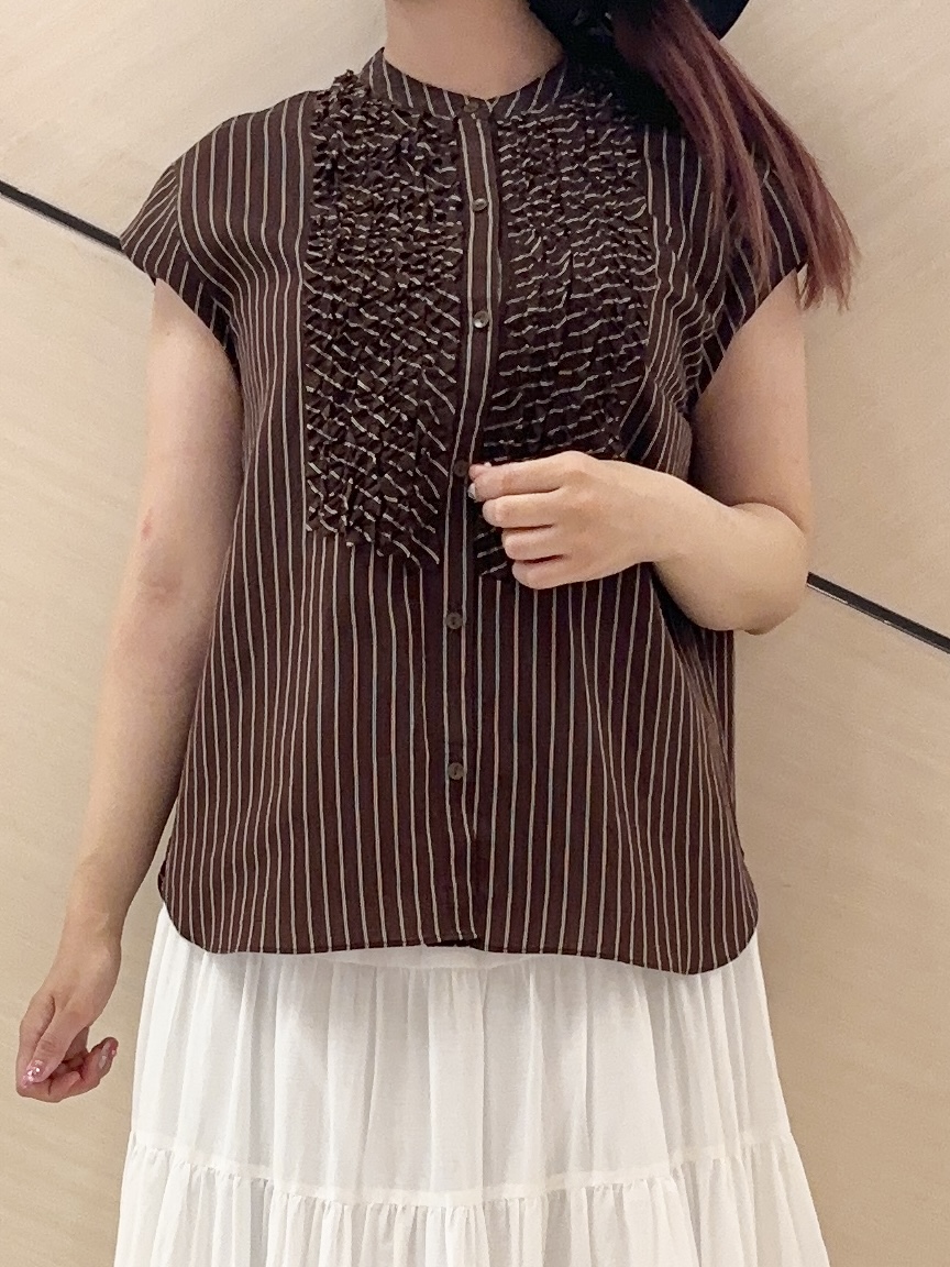 Rinaさんの「DRESSTERIOR｜ストライプフレンチスリーブフリルブラウス」を使ったコーディネート