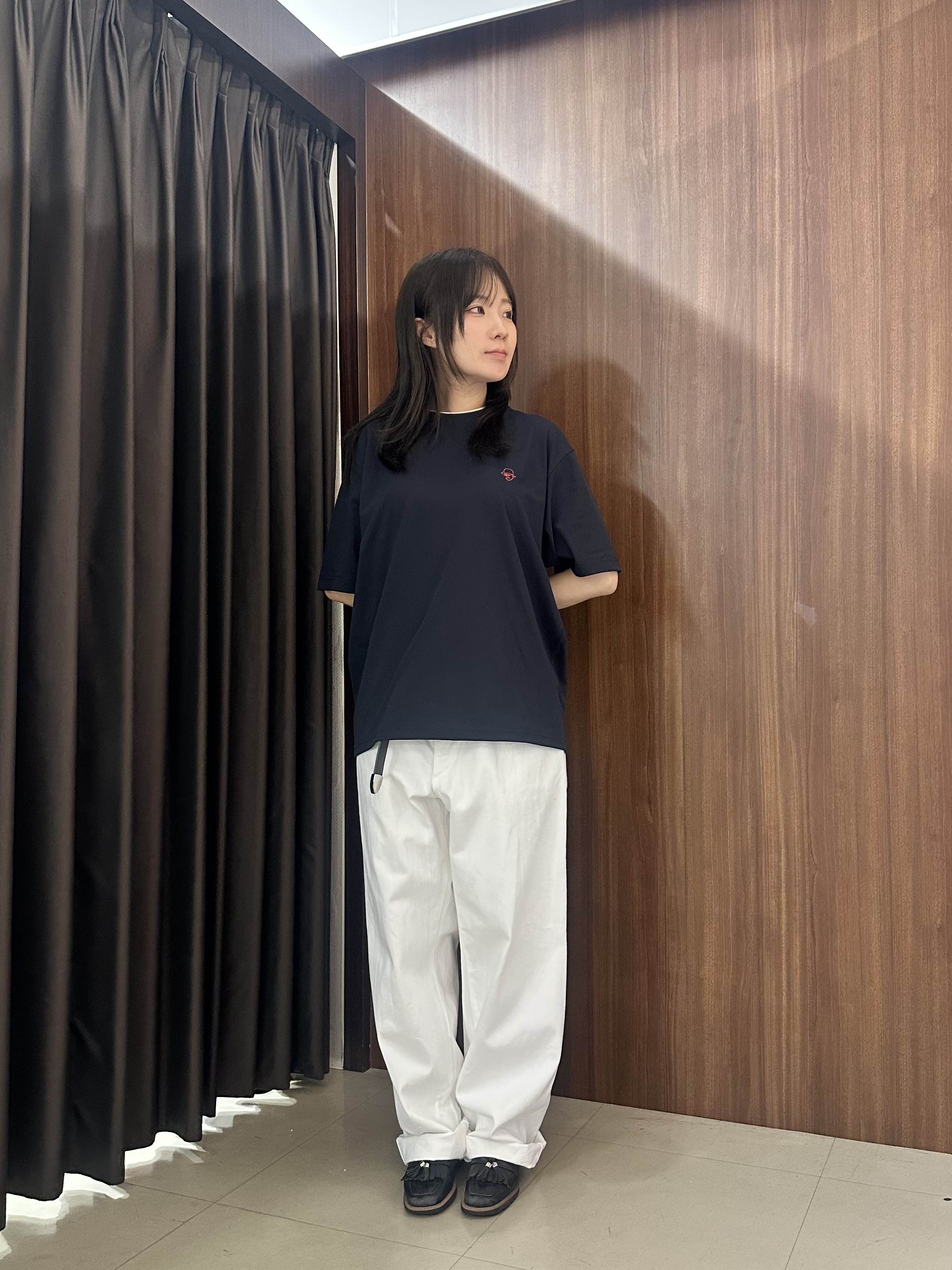 オノアサミさんの「TAKEO KIKUCHI｜【汗染み軽減】フェイクレイヤー ワンポイント プルオーバー」を使ったコーディネート