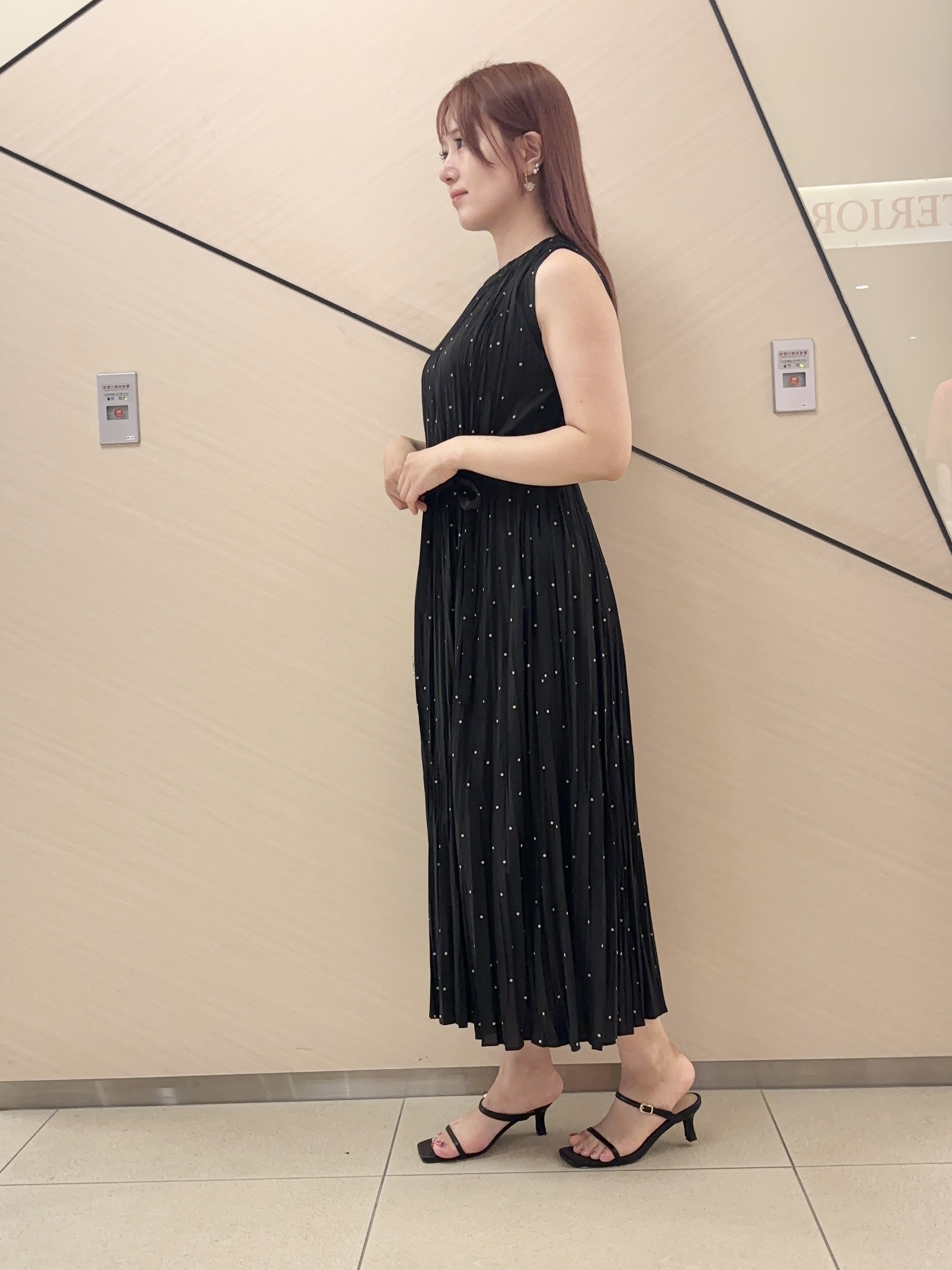 Rinaさんの「DRESSTERIOR｜【otonaMUSE5月号掲載】スキニーベルトサンダル」を使ったコーディネート