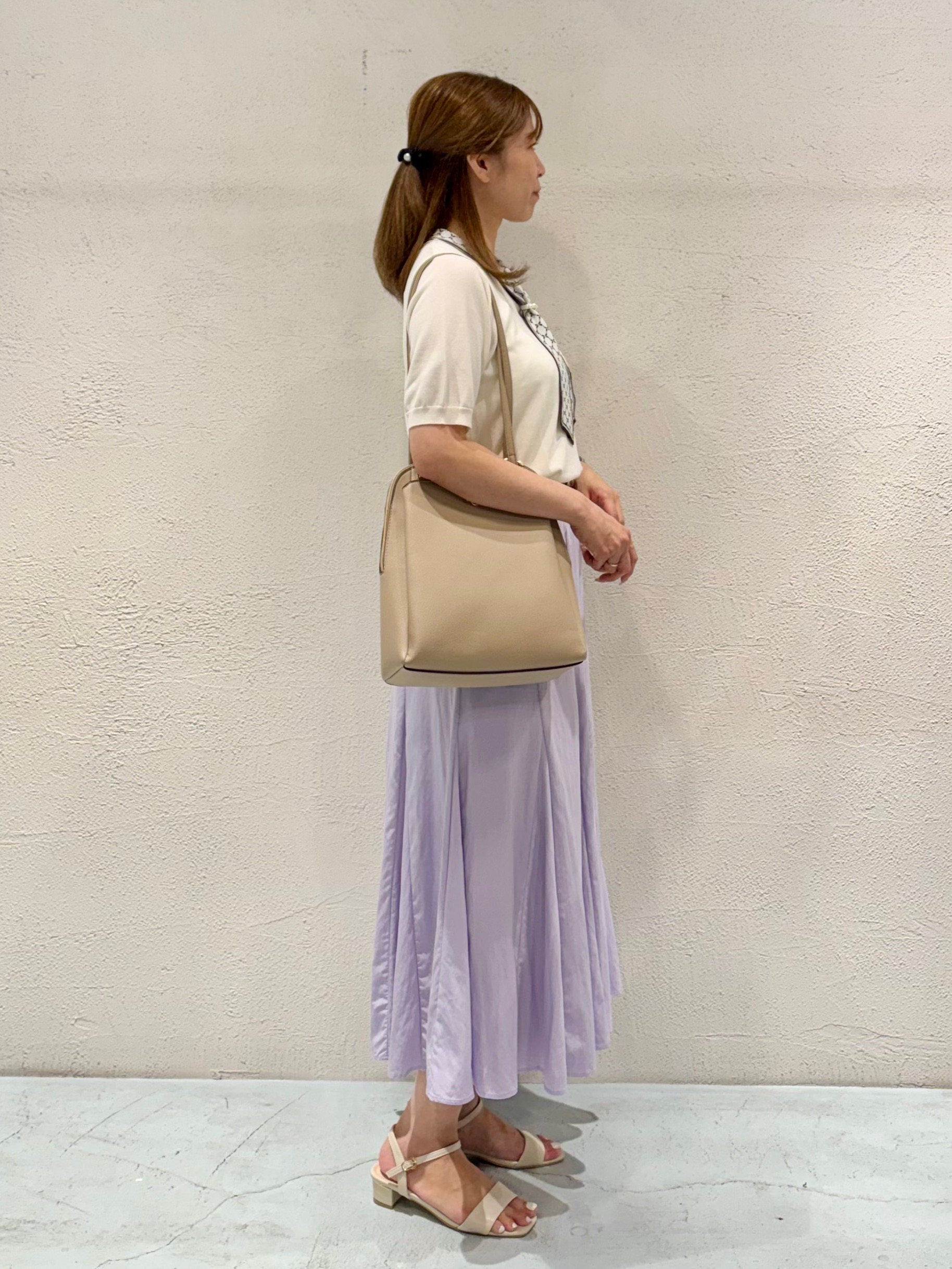 さち。さんの「grove｜【大人気アイテム5分袖で登場！】スカーフ柄ボウタイ五分袖ニットプルオーバ―」を使ったコーディネート