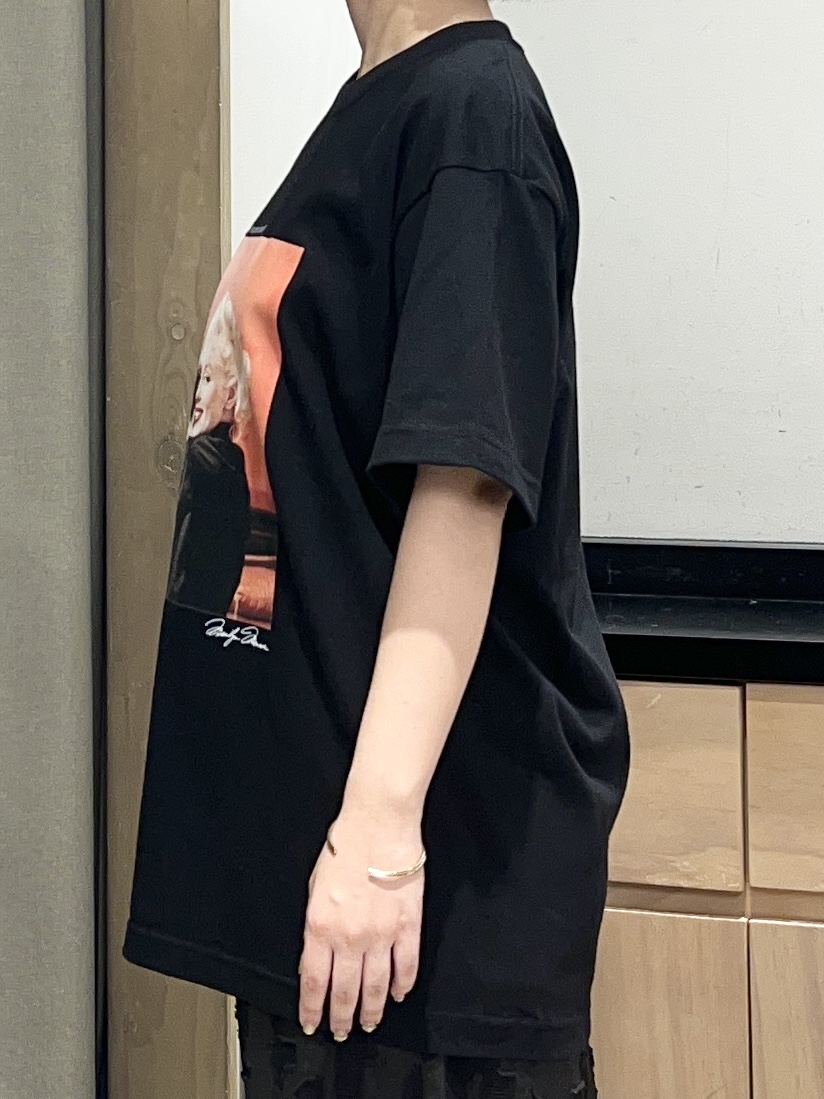 かのさんの「THE SHOP TK｜別注マリリン・モンロー / グラフィック半袖Tシャツ」を使ったコーディネート