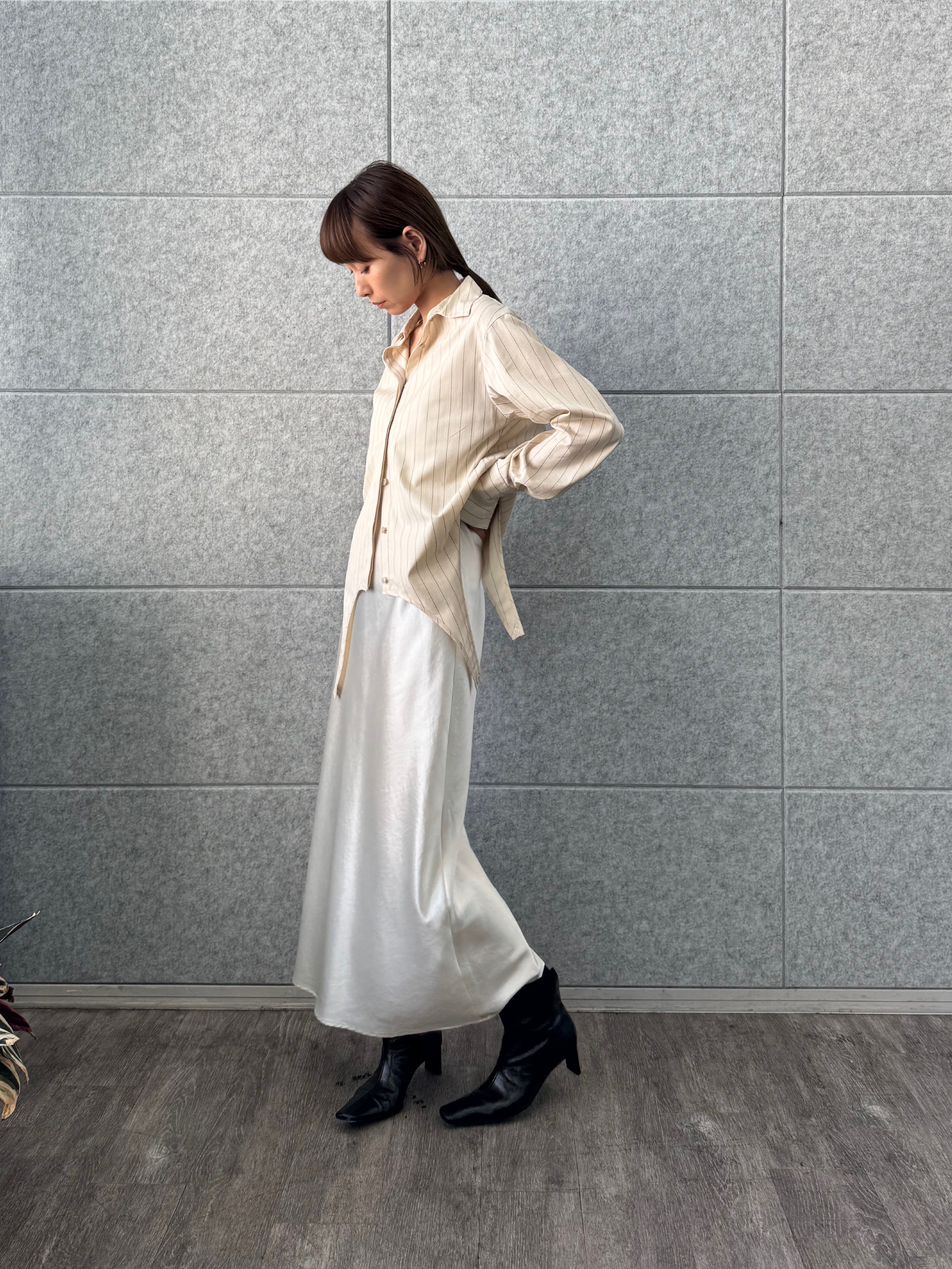designer yukaさんの「CODE A｜satin cami dress」を使ったコーディネート