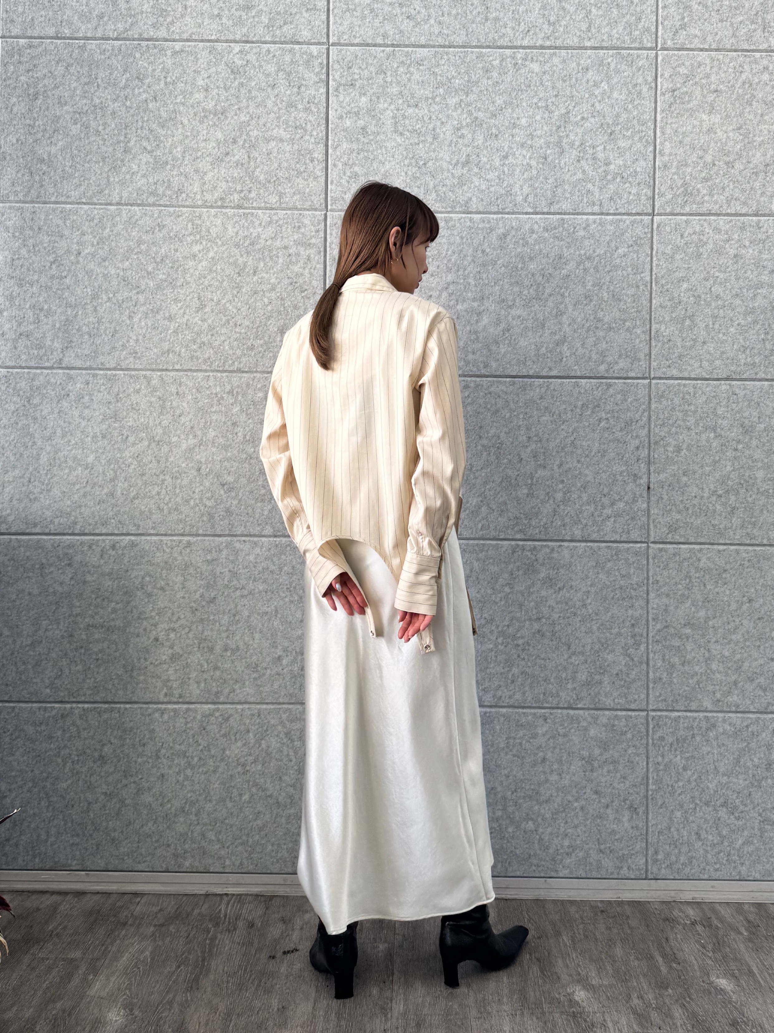 designer yukaさんの「CODE A｜satin cami dress」を使ったコーディネート