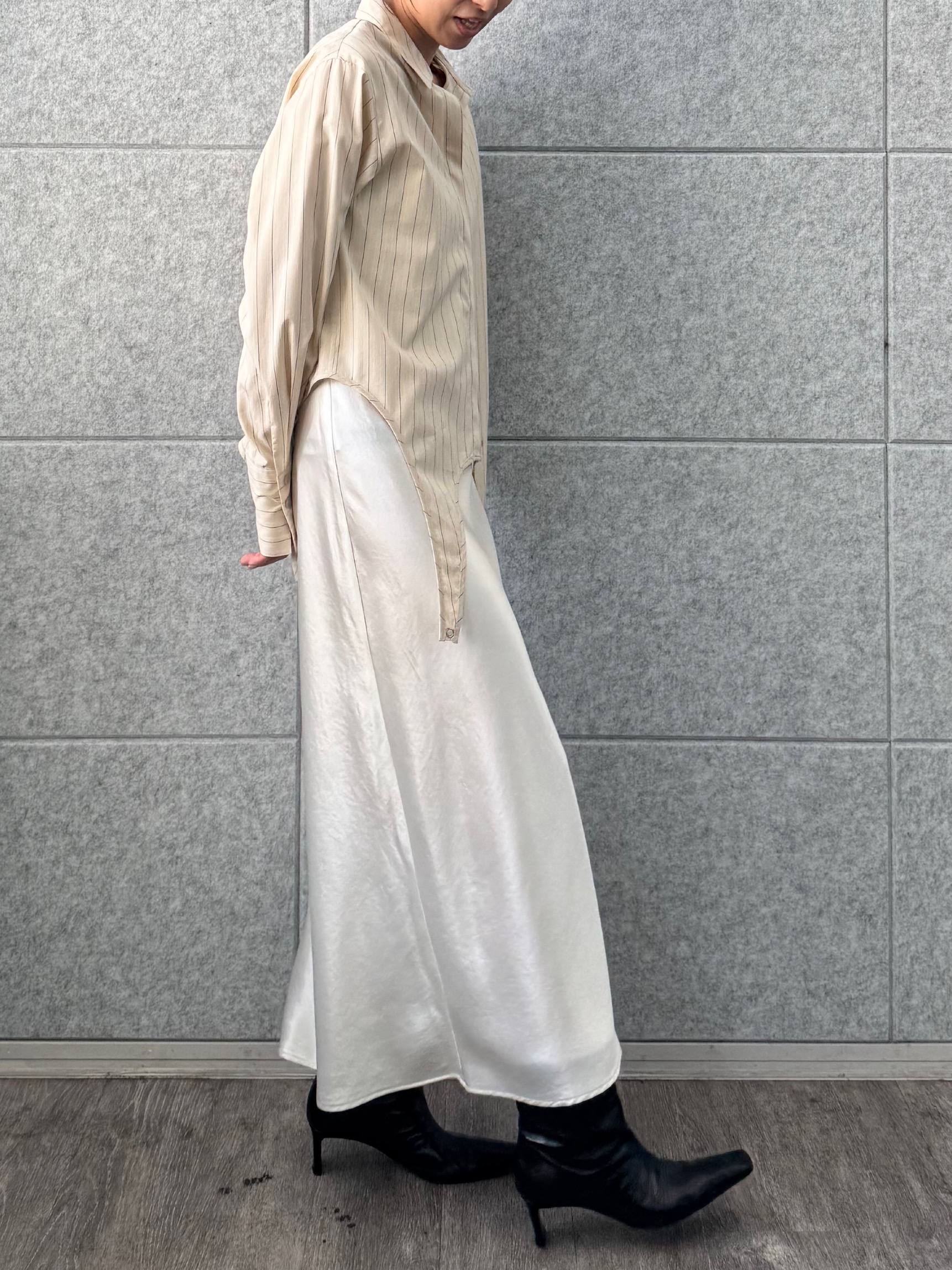 designer yukaさんの「CODE A｜satin cami dress」を使ったコーディネート