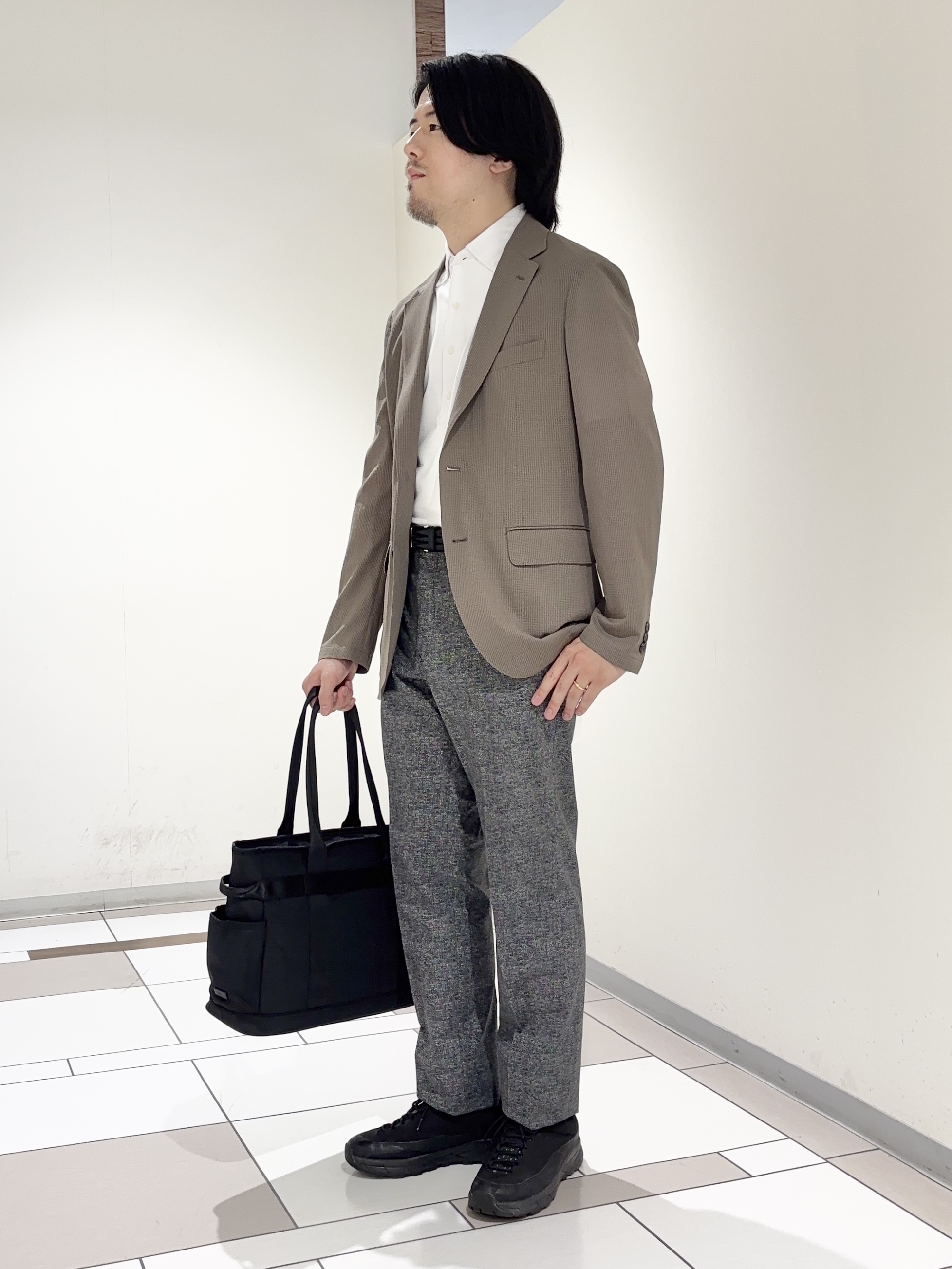 及川さんの「TAKEO KIKUCHI｜【Begin5月号掲載/通気性】トリコットサッカー ジャケット」を使ったコーディネート