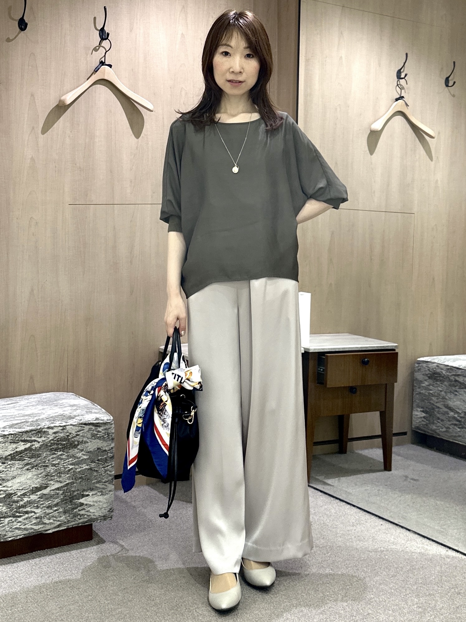 Miwaさんの「UNTITLED｜【洗える/ゆったり】リッチジョーゼットブラウス」を使ったコーディネート