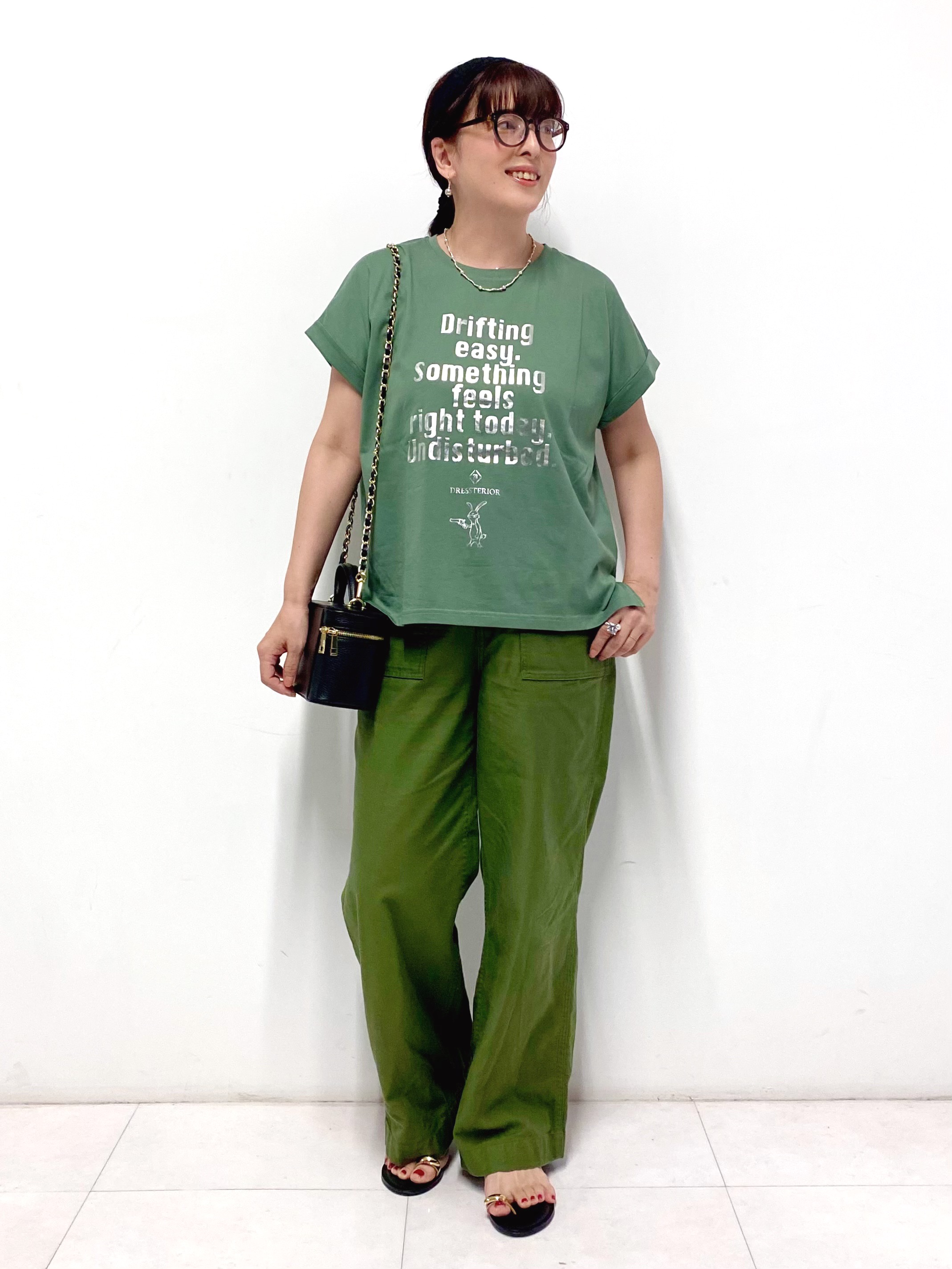Sawaguchiさんの「DRESSTERIOR｜◆【箔ロゴ】箔プリントドルマンスリーブ Tシャツ」を使ったコーディネート