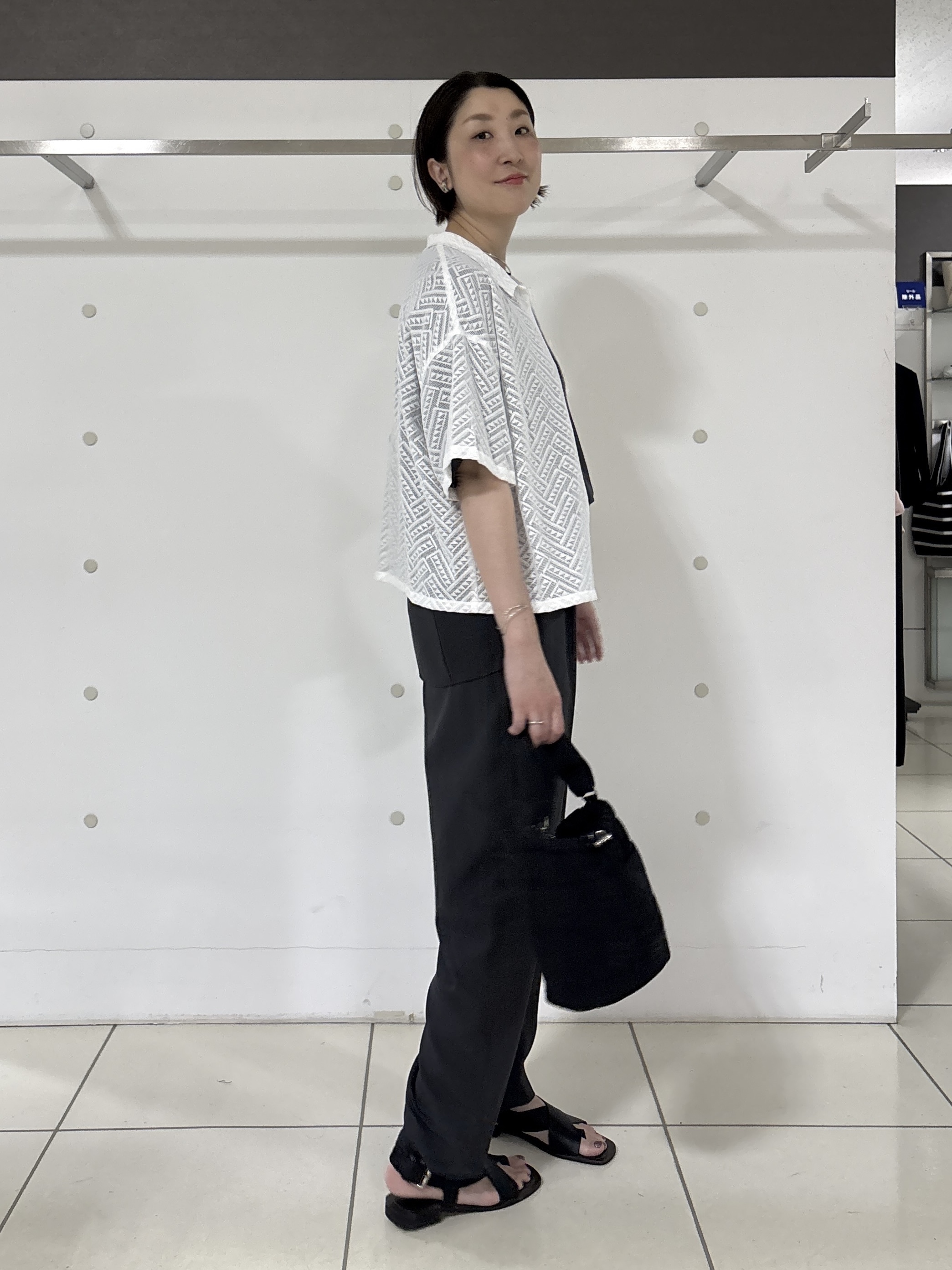 yuriさんの「INDIVI｜【着る日傘】ドルマントップス」を使ったコーディネート