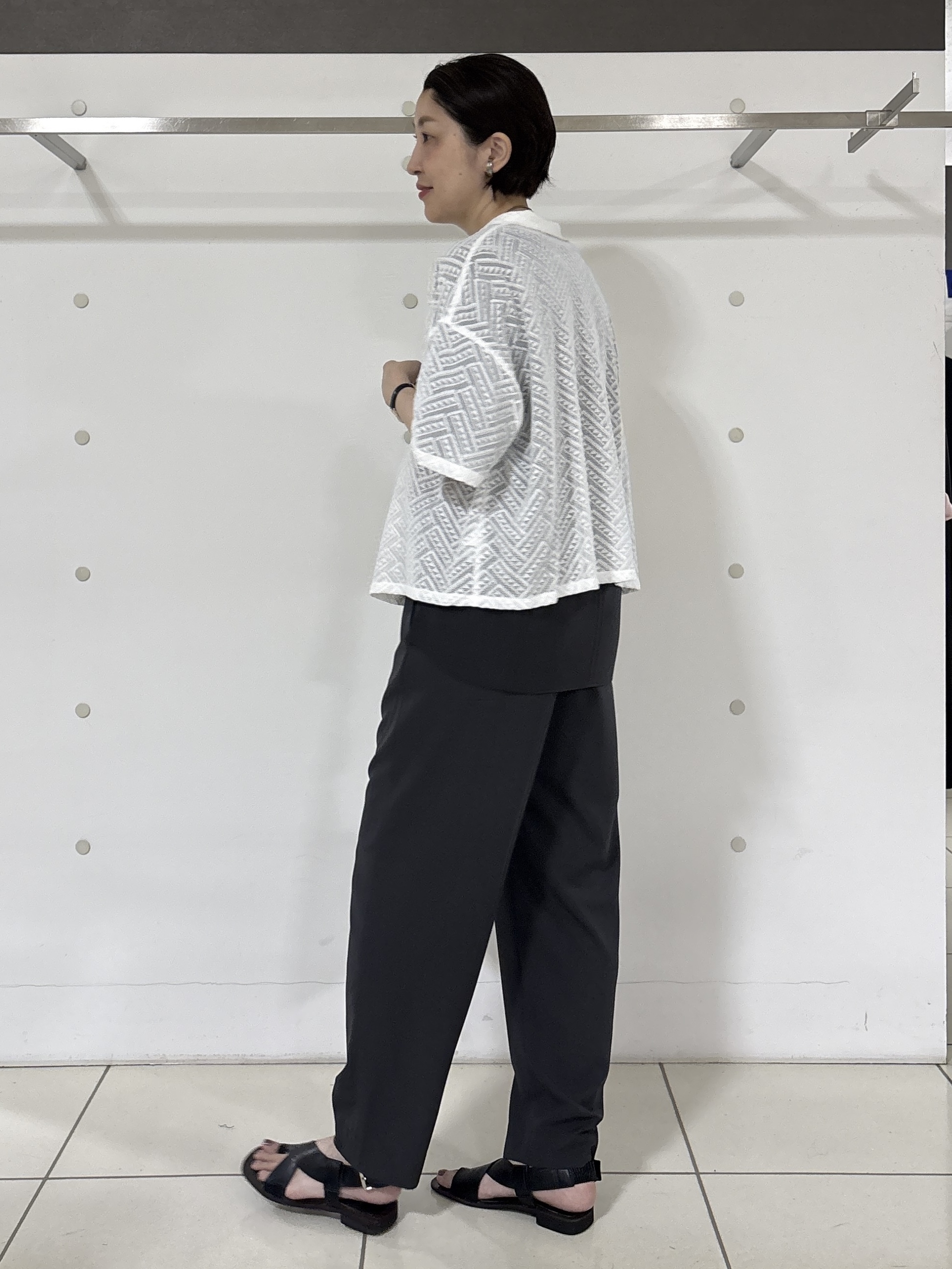 yuriさんの「INDIVI｜【着る日傘】ドルマントップス」を使ったコーディネート