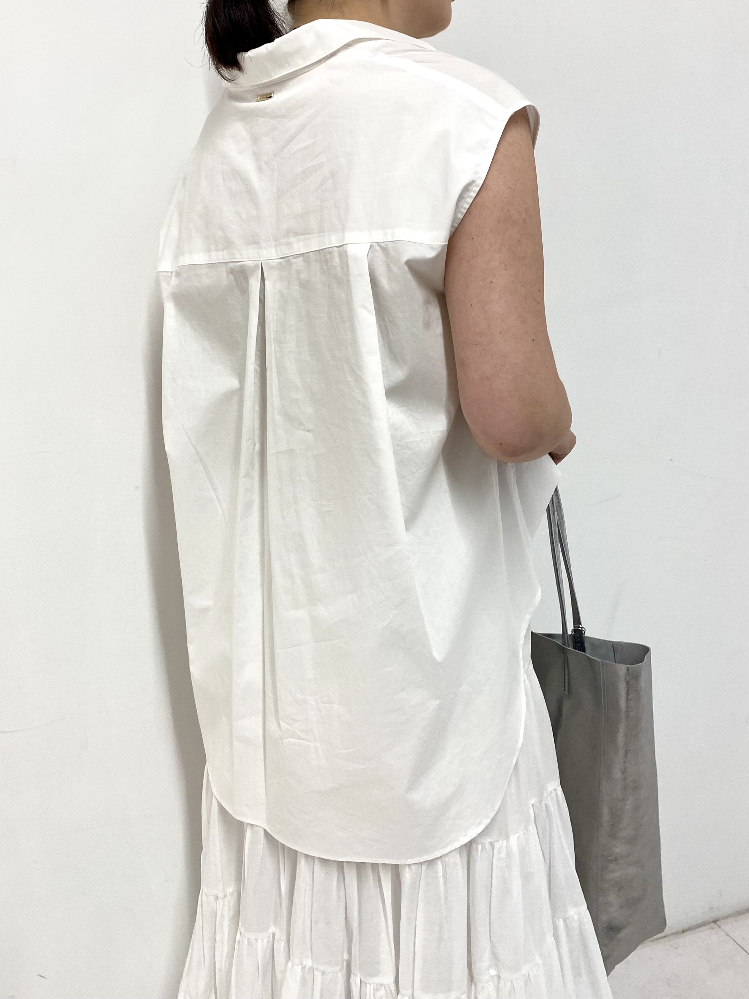 Sawaguchiさんの「DRESSTERIOR｜フレンチスリーブ スキッパーブラウス」を使ったコーディネート