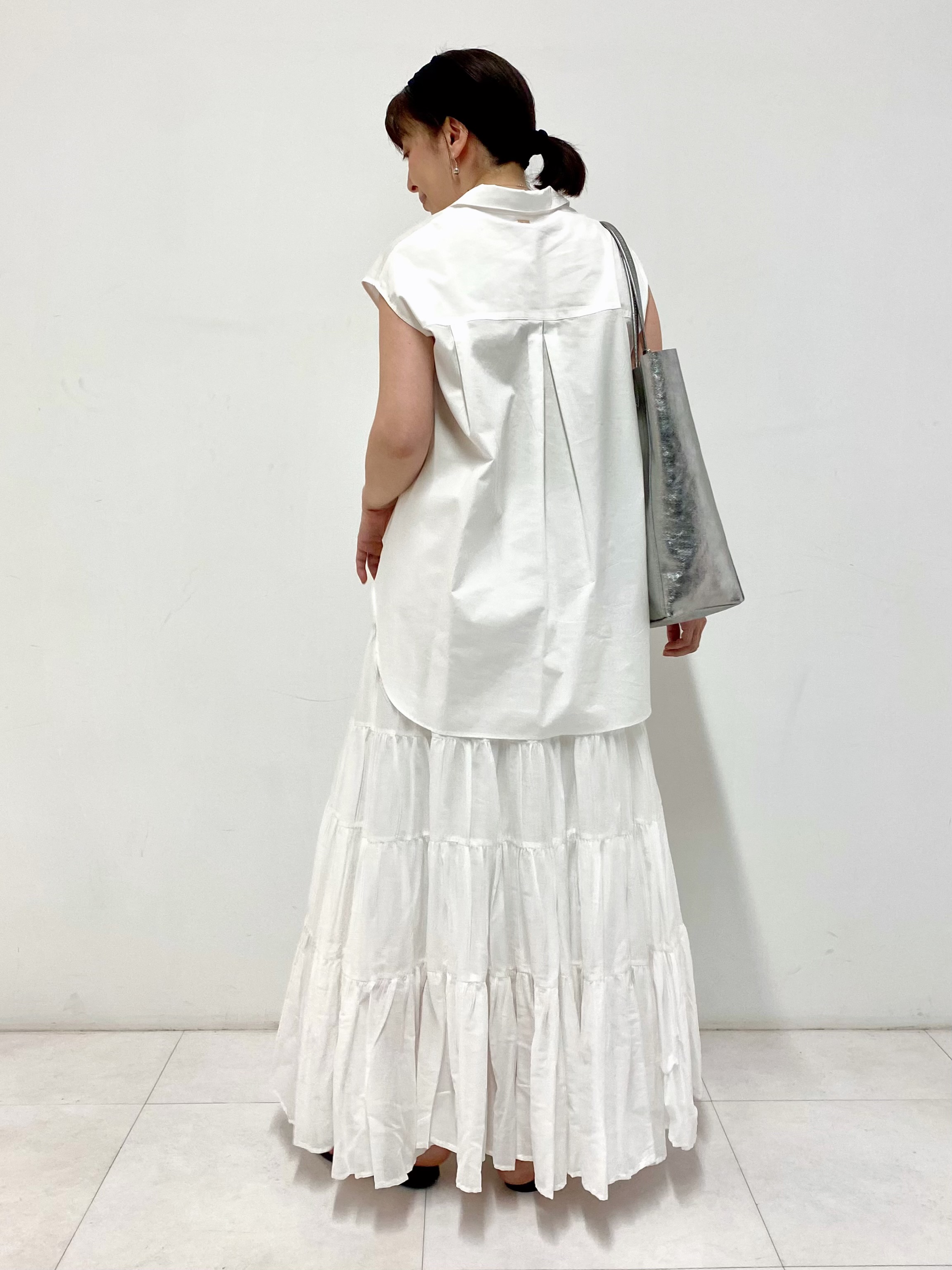 Sawaguchiさんの「DRESSTERIOR｜フレンチスリーブ スキッパーブラウス」を使ったコーディネート