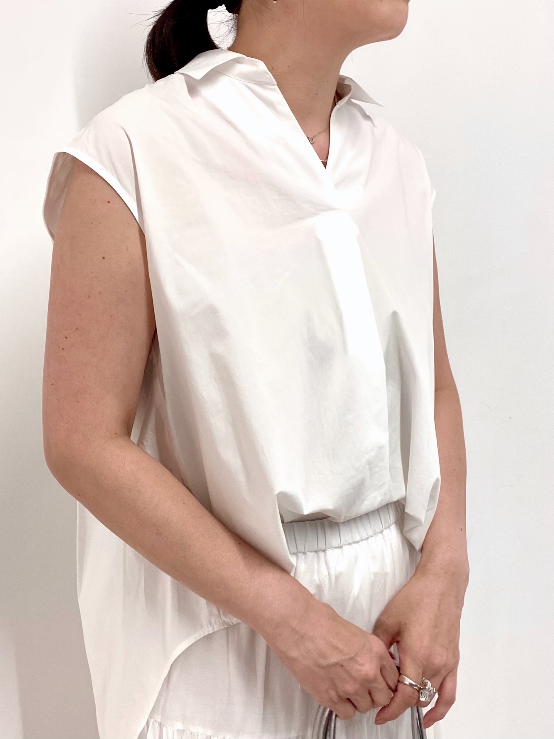 Sawaguchiさんの「DRESSTERIOR｜フレンチスリーブ スキッパーブラウス」を使ったコーディネート