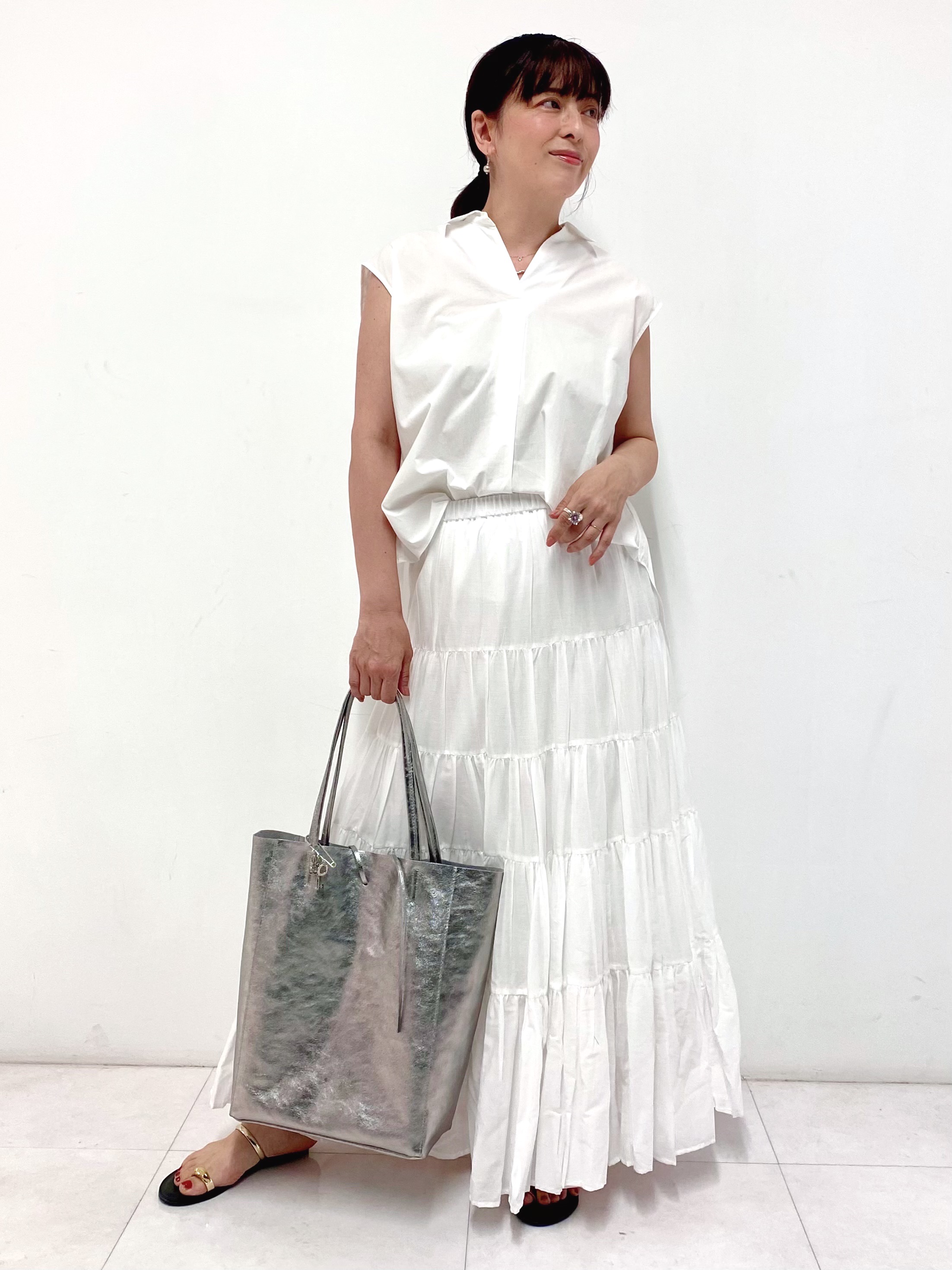 Sawaguchiさんの「DRESSTERIOR｜フレンチスリーブ スキッパーブラウス」を使ったコーディネート