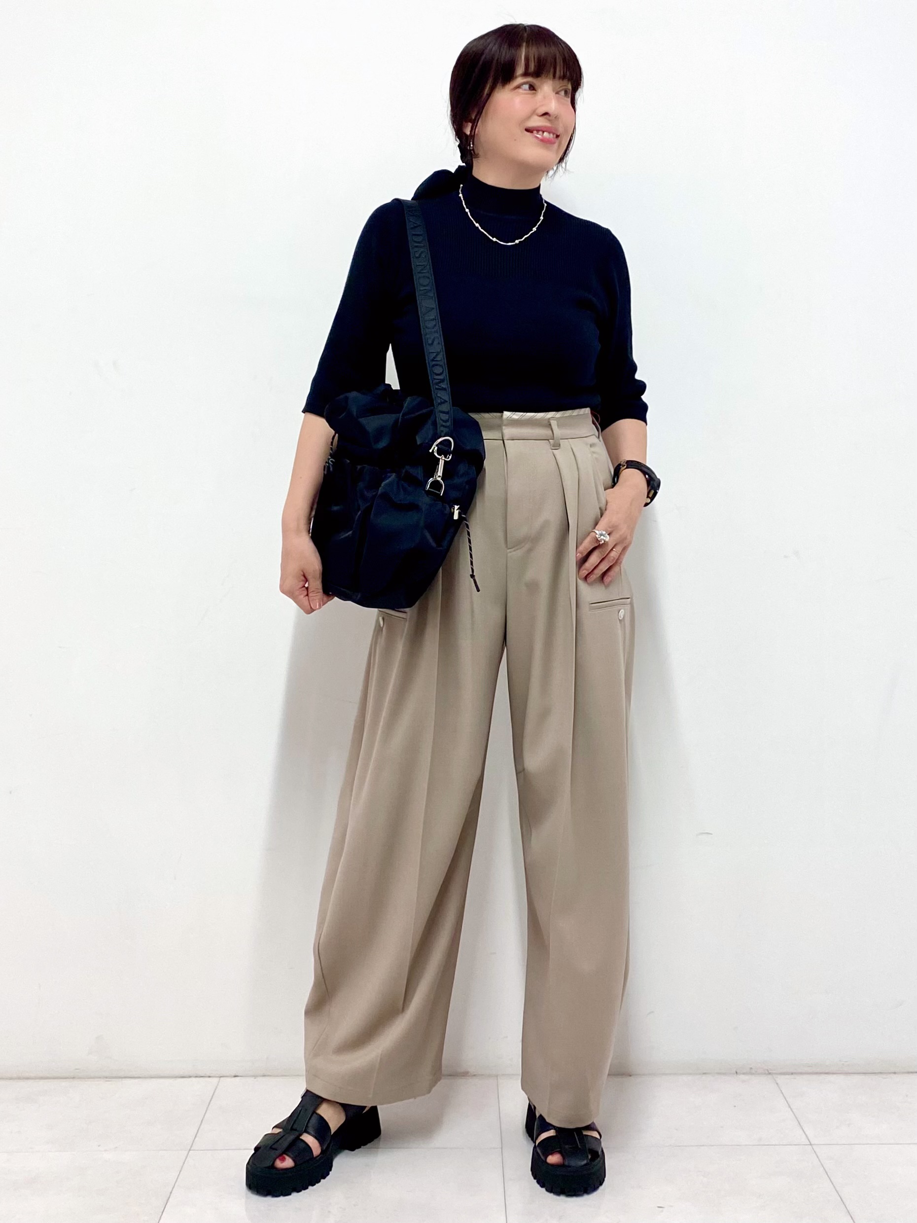 Sawaguchiさんの「DRESSTERIOR｜【接触冷感】クールタッチカットハーフスリーブプルオーバー」を使ったコーディネート