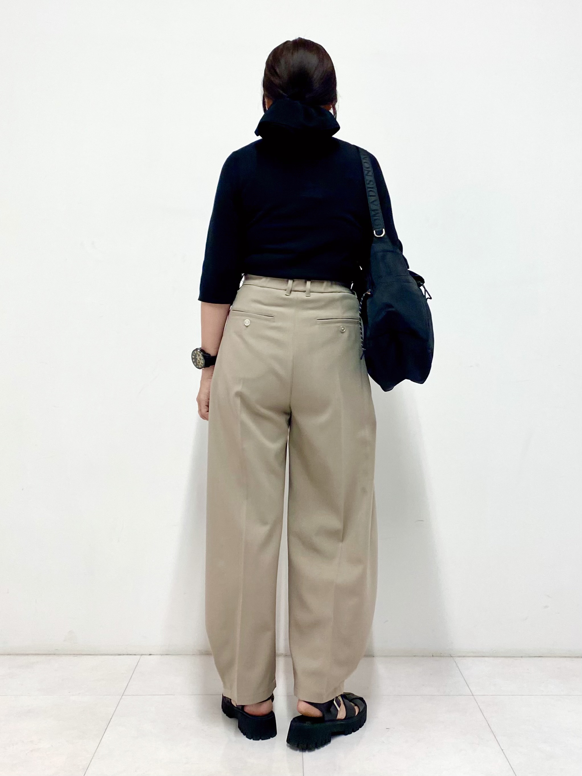 Sawaguchiさんの「DRESSTERIOR｜【接触冷感】クールタッチカットハーフスリーブプルオーバー」を使ったコーディネート