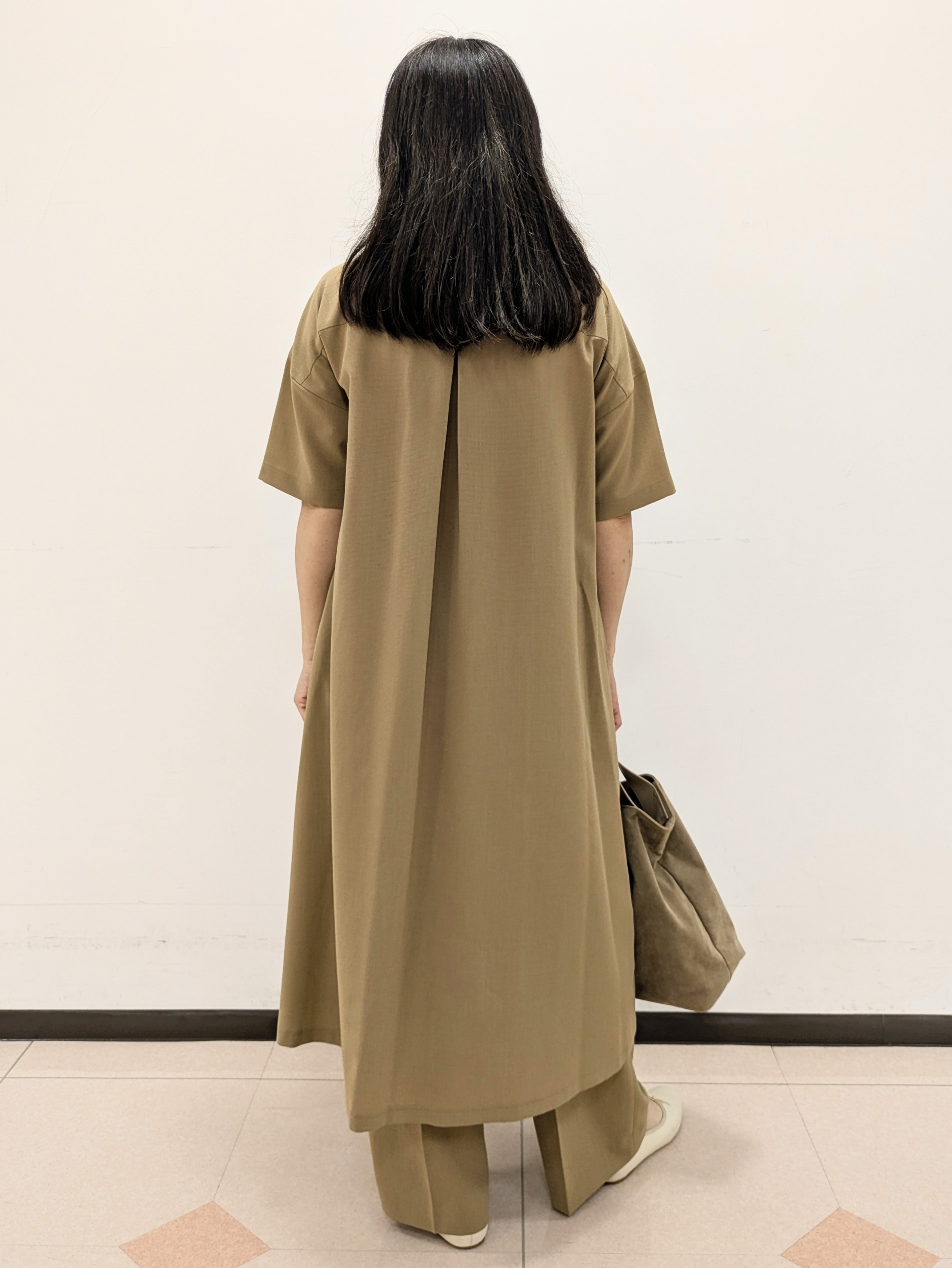 ともさんの「UNTITLED｜【UVカット/接触冷感/通気性】エアリークールワンピース」を使ったコーディネート