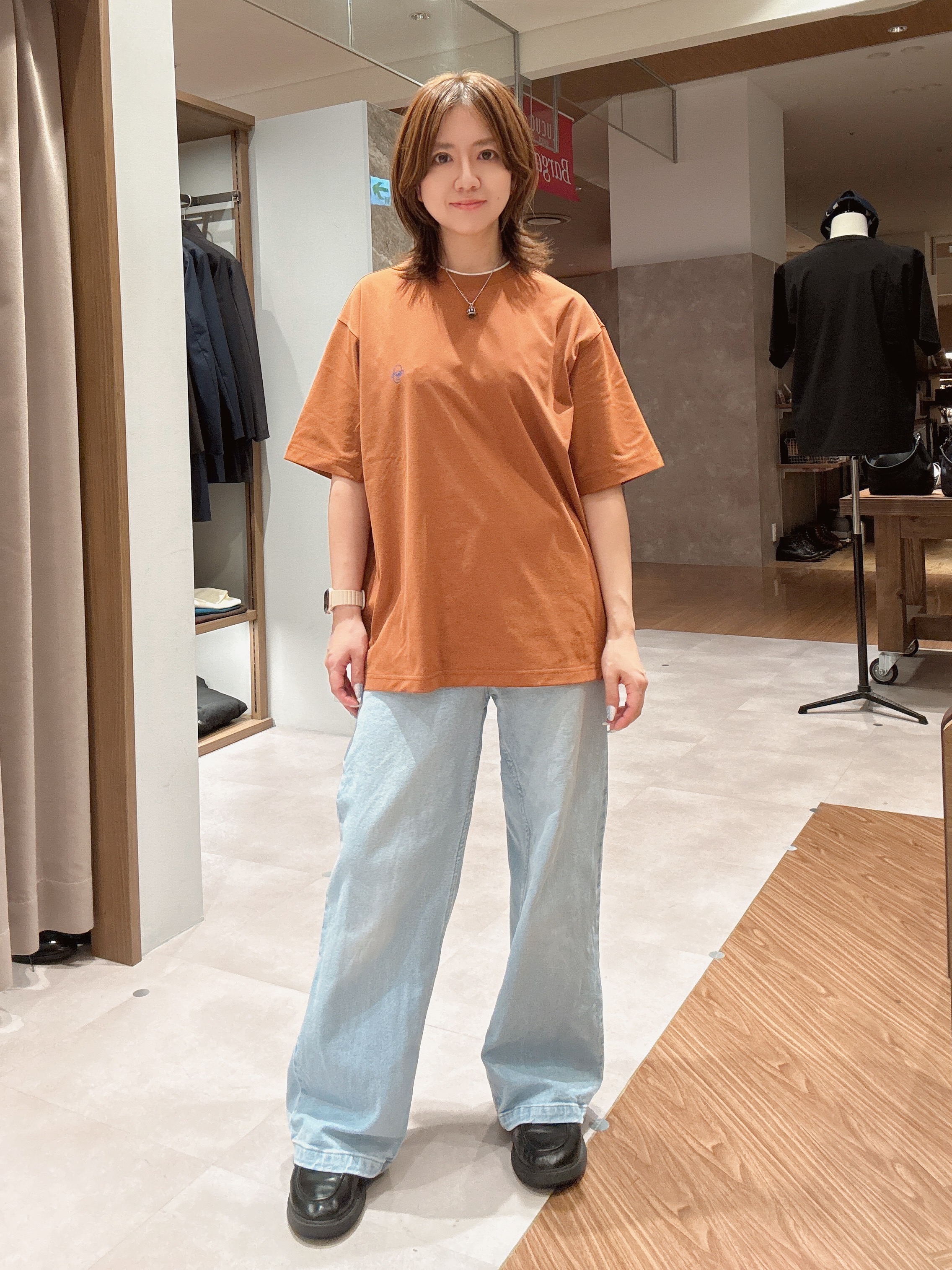 hanechanさんの「TAKEO KIKUCHI｜【汗染み軽減】フェイクレイヤー ワンポイント プルオーバー」を使ったコーディネート